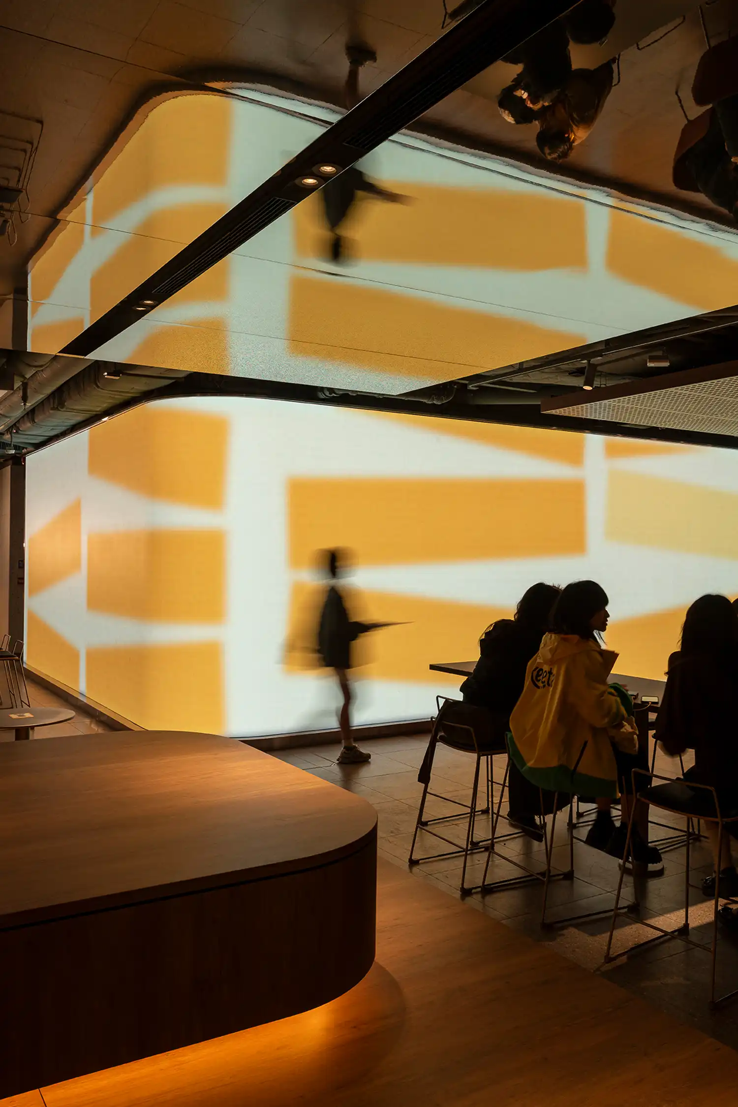 Mood Over Fries: Landini Associates Reimagines the World's Second Busiest McDonald's as a Dynamic Urban Chameleon