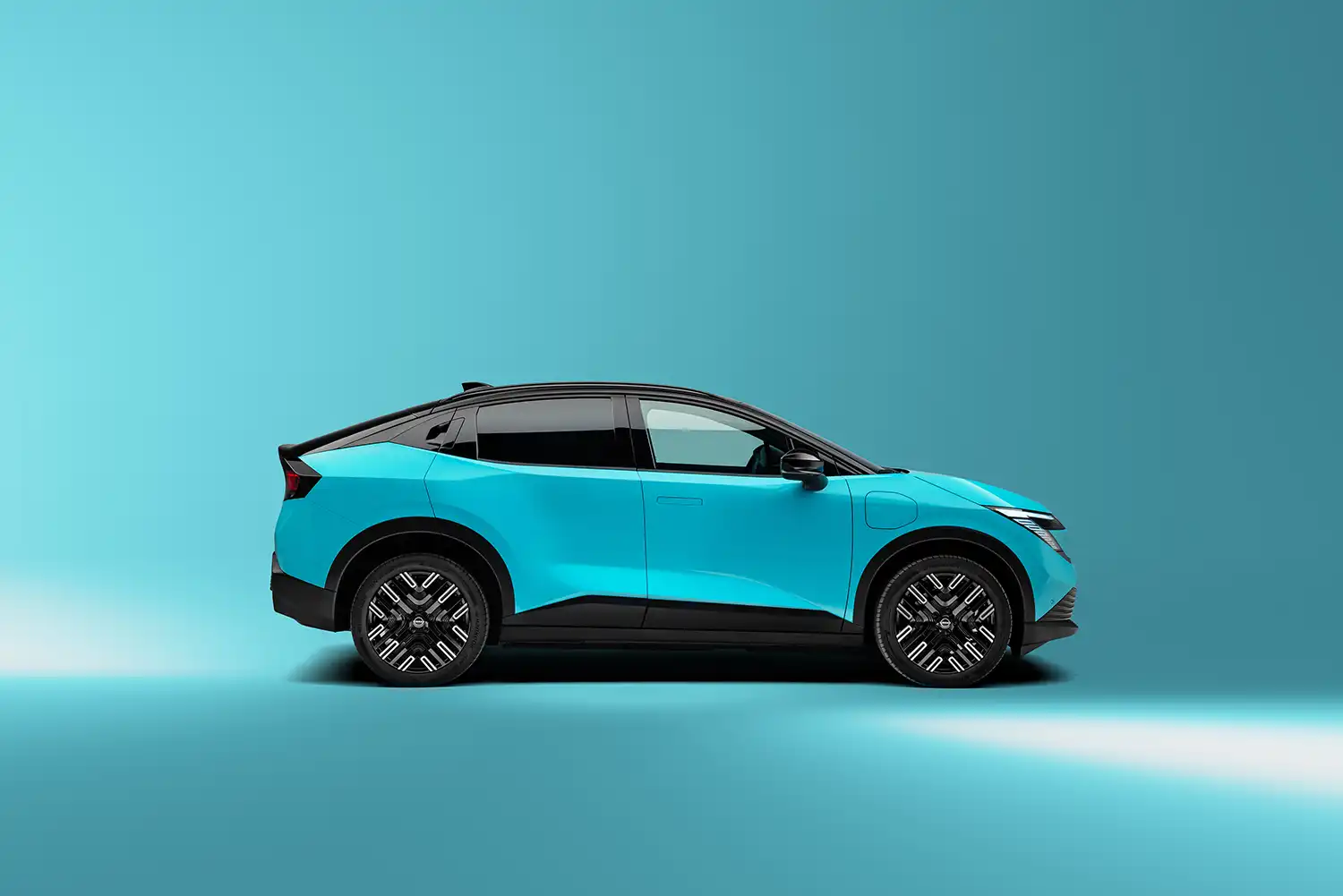 New Nissan LEAF: Redesign, Range & Tech Specs