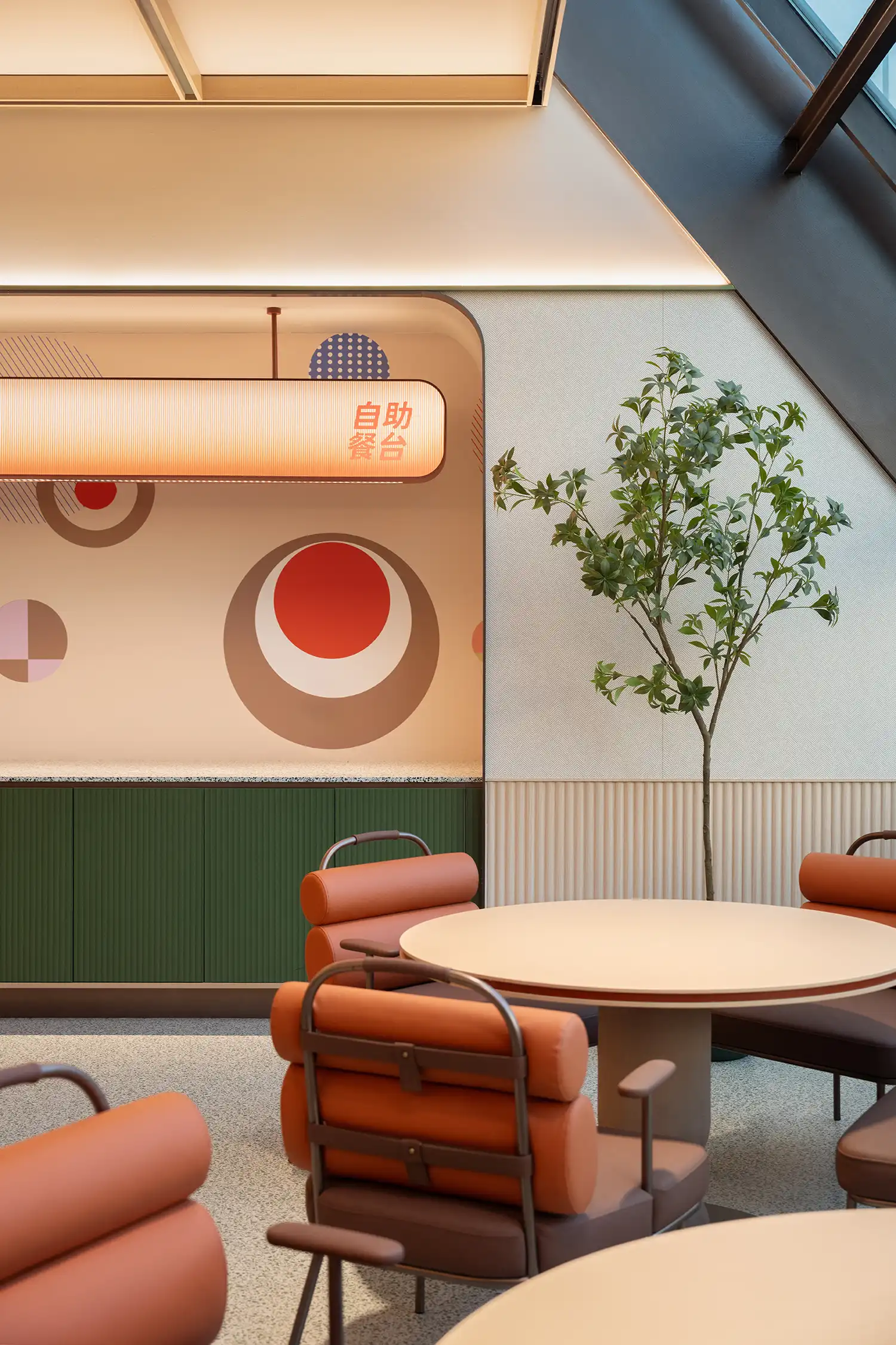 Orange Hotel 3.0 in Shanghai: Vermilion Zhou Design Group Weaves LOHAS Philosophy into Urban Oasis