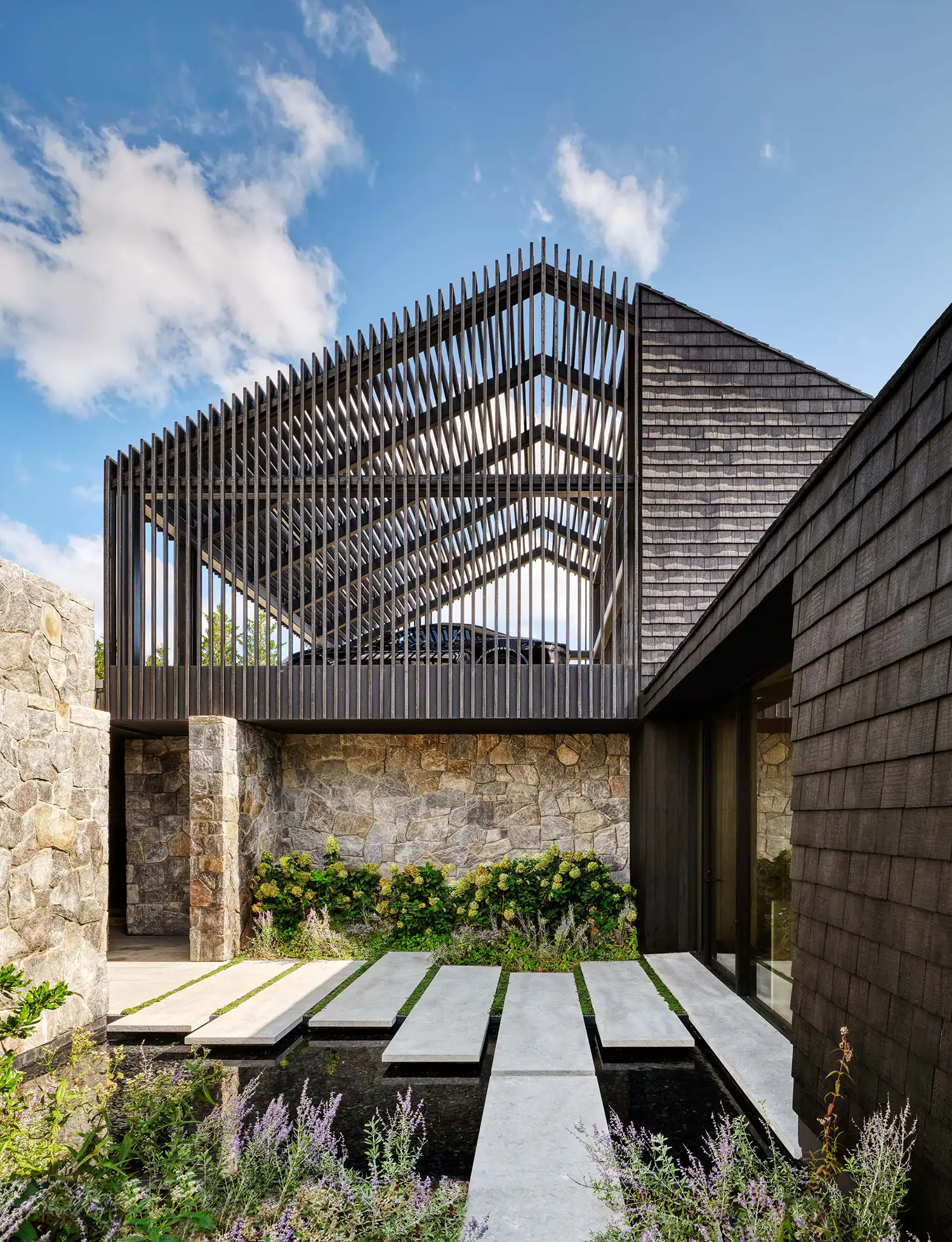 SAOTA x Rafael de Cárdenas Craft a Secluded Summer Sanctuary in Montauk