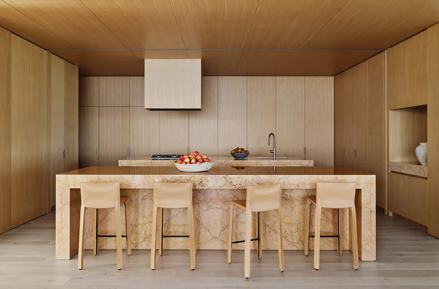 SAOTA x Rafael de Cárdenas Craft a Secluded Summer Sanctuary in Montauk