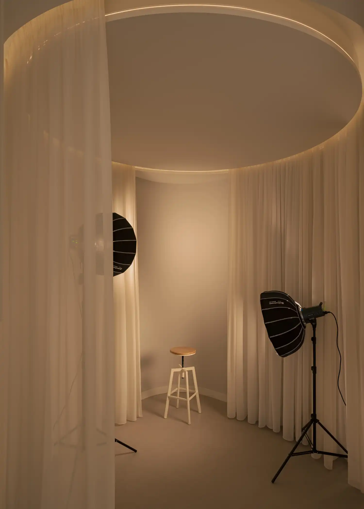 Clínica Dental Baca by Lago Interioriza: Sensory Dental Clinic Design in Málaga