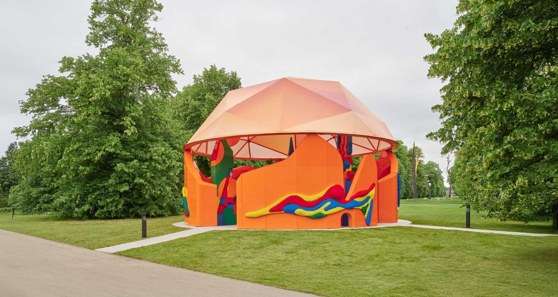Serpentine and LEGO Group Launch Whimsical Play Pavilion by Visionary Sir Peter Cook in London’s Kensington Gardens