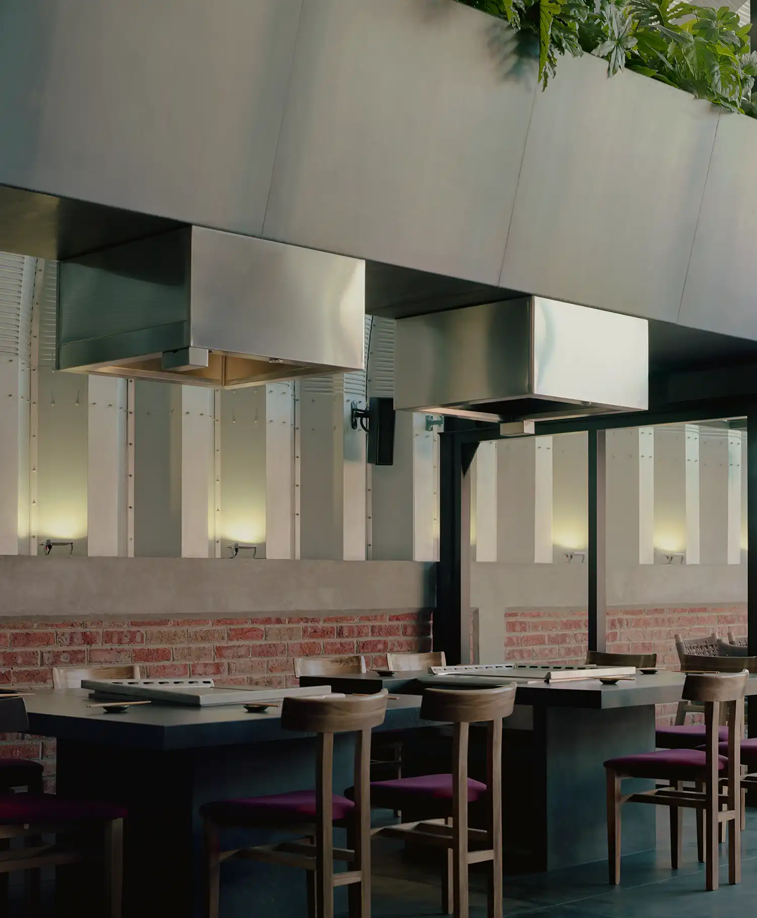 CAAM Transforms Querétaro Warehouse into Elegant Sōko Japanese Teppanyaki Restaurant