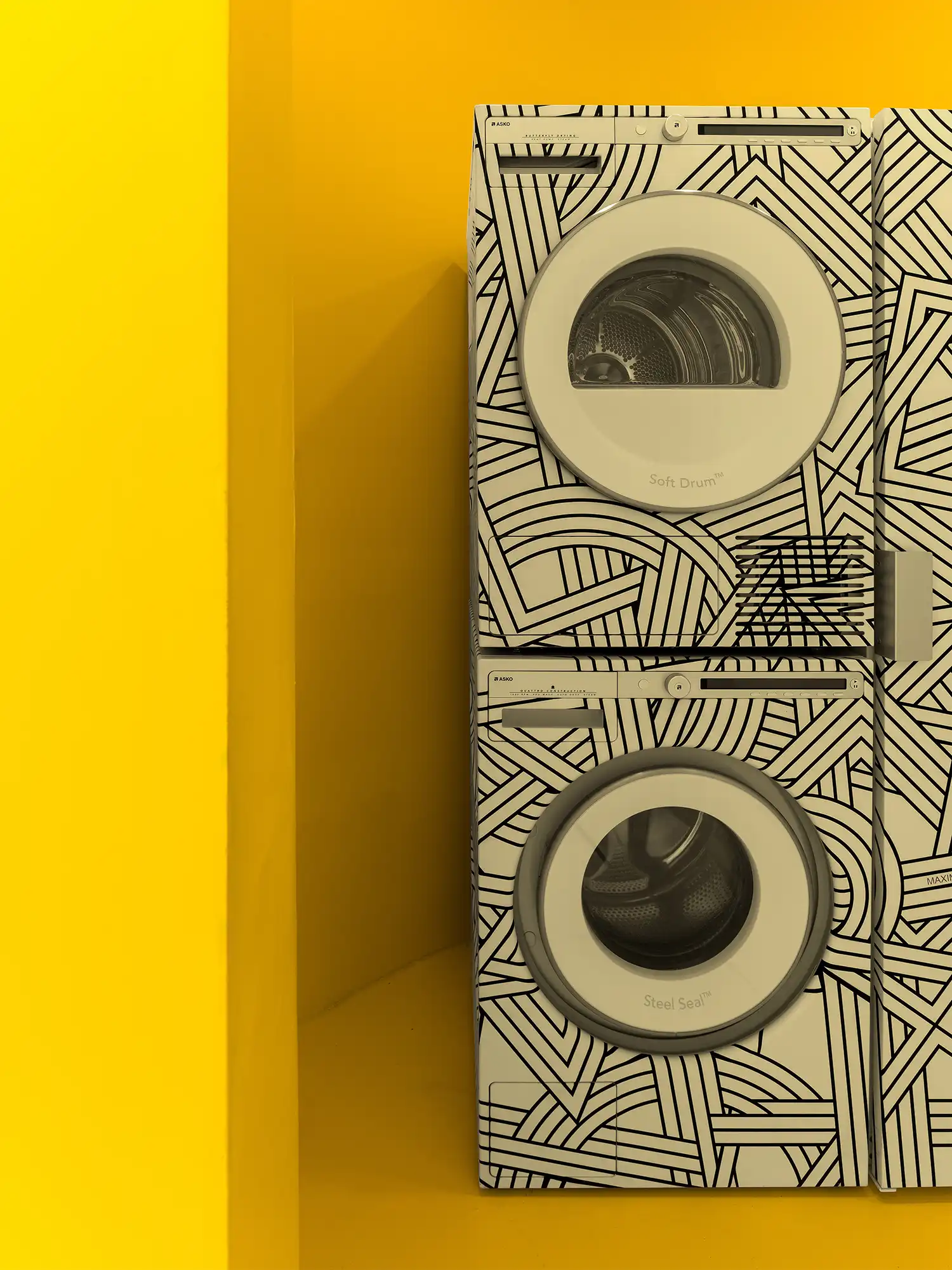 Maxim Kashin Architects' Yellow Pavilion Serves as a Monochromatic Cosmic Retreat