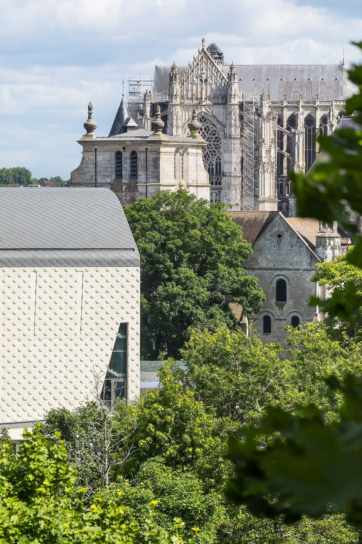 AJC’s Théâtre du Beauvaisis: Secular Nave Architecture | Beauvais, France