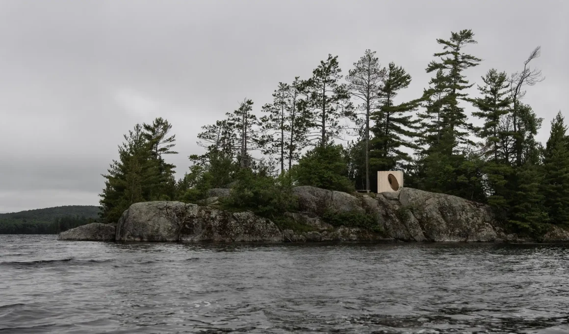 Faire le Vide: Luca Fortin's Canoe-Access Art in Poisson Blanc Park