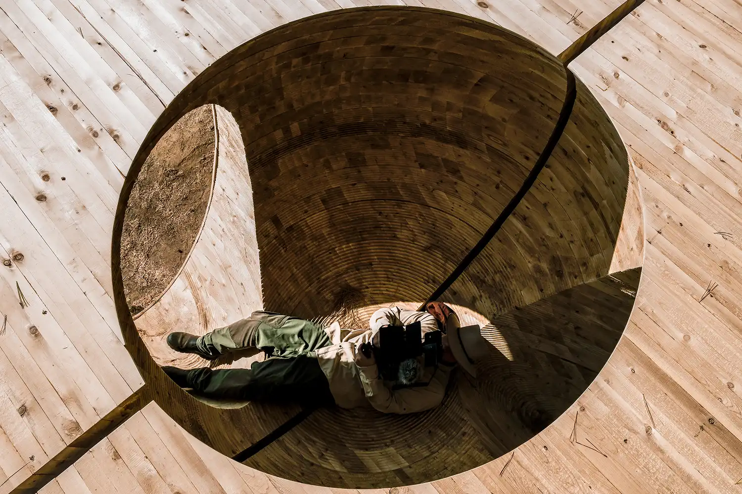 Faire le Vide: Luca Fortin's Canoe-Access Art in Poisson Blanc Park 