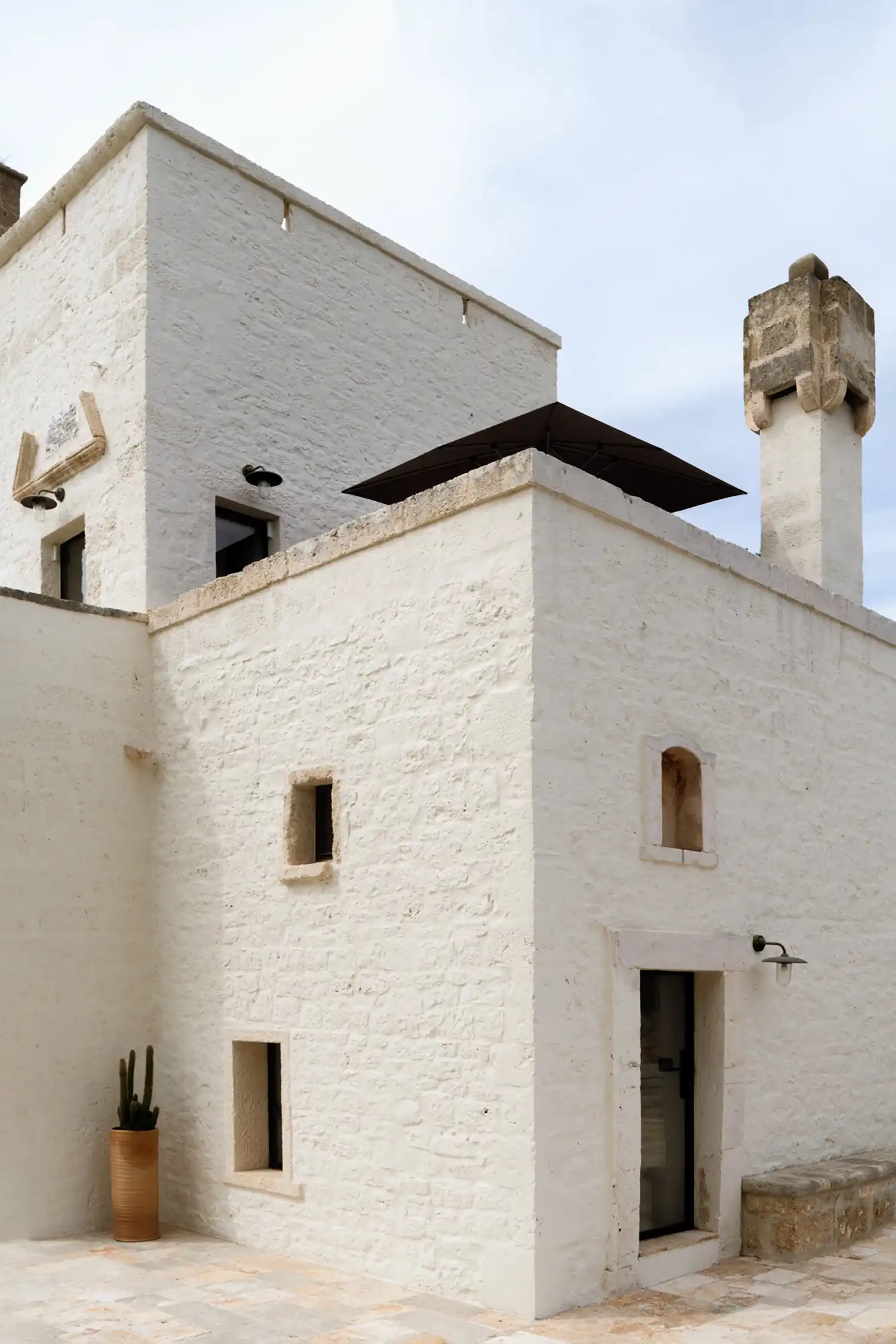 Flore & Venezia Restore 17th-Century Masseria Torre in Puglia