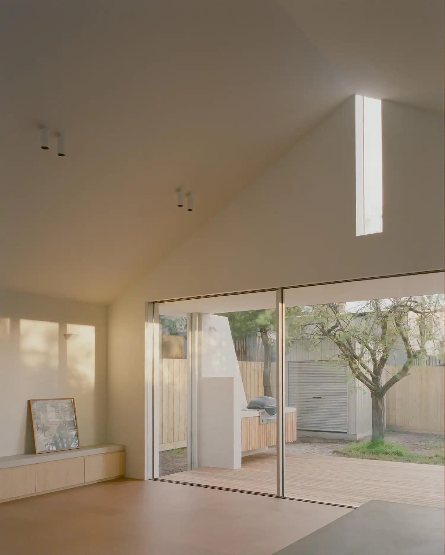Thornbury House: Healy Ryan's Heritage Extension with Light-Filled Courtyard, Melbourne