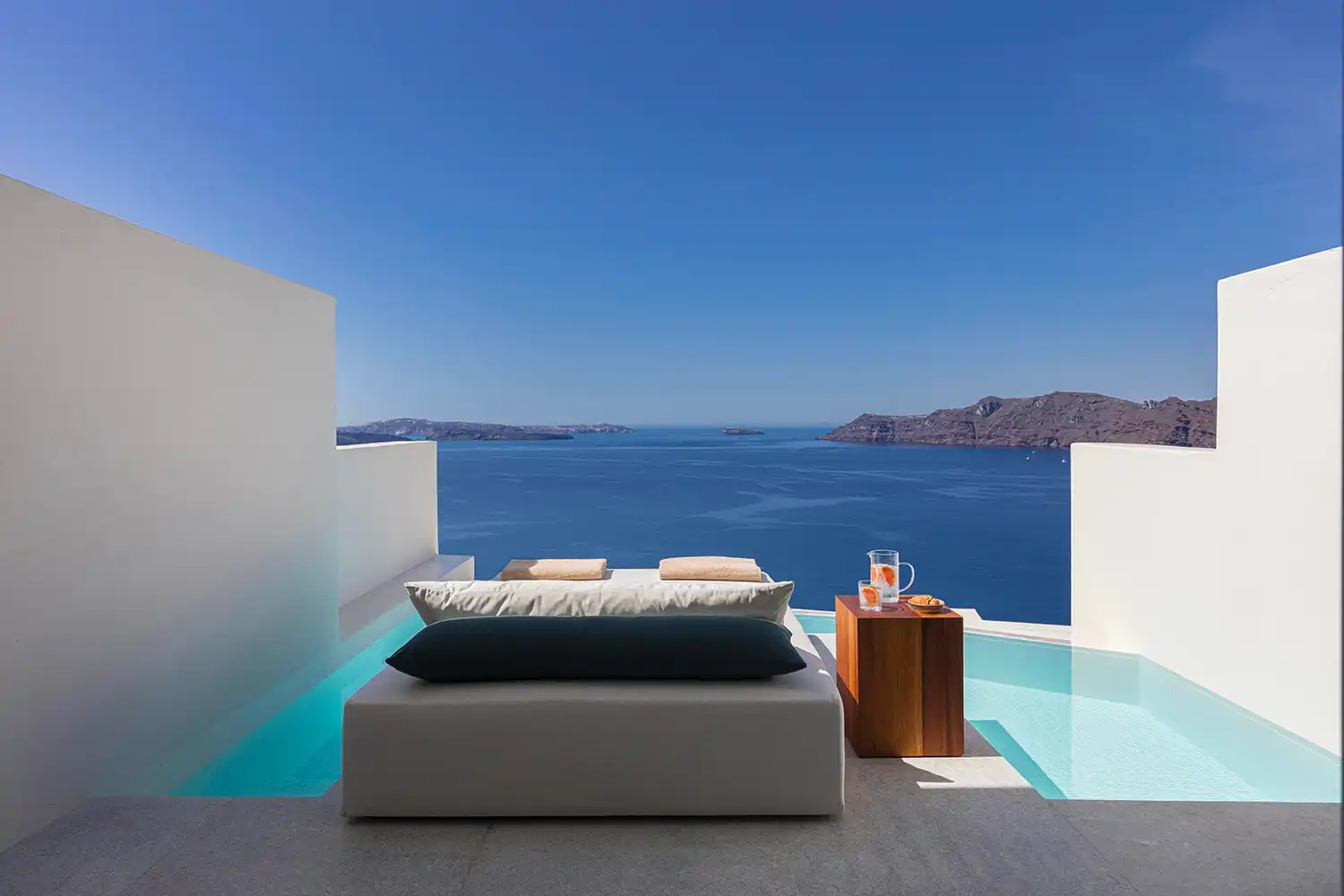 Sculpted Sanctuary: Kapsimalis Architects Redefine Caldera Living at Canaves Hotel Oia