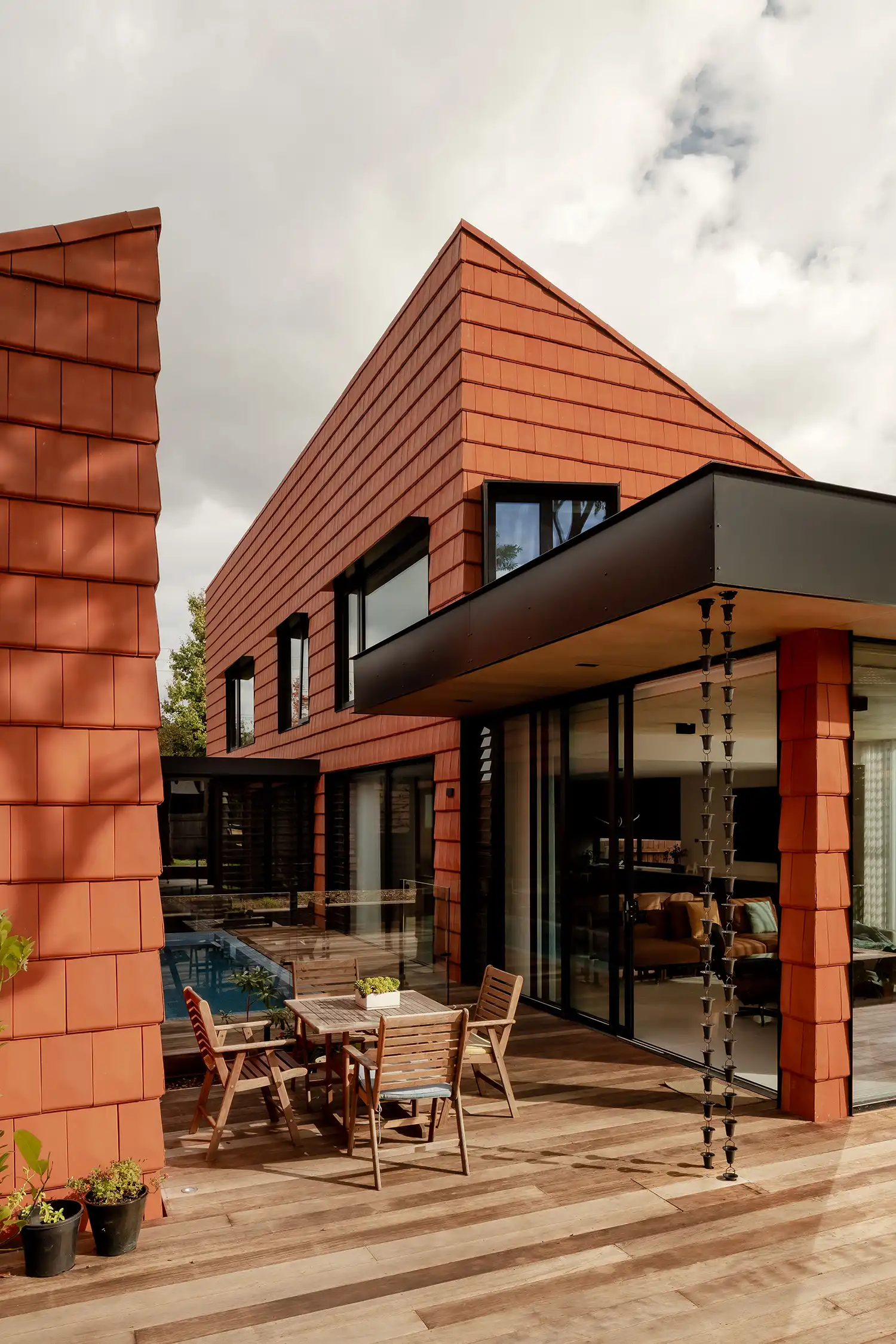 Mahogany House Melbourne: Sustainable Intergenerational Home by R ARCHITECTURE