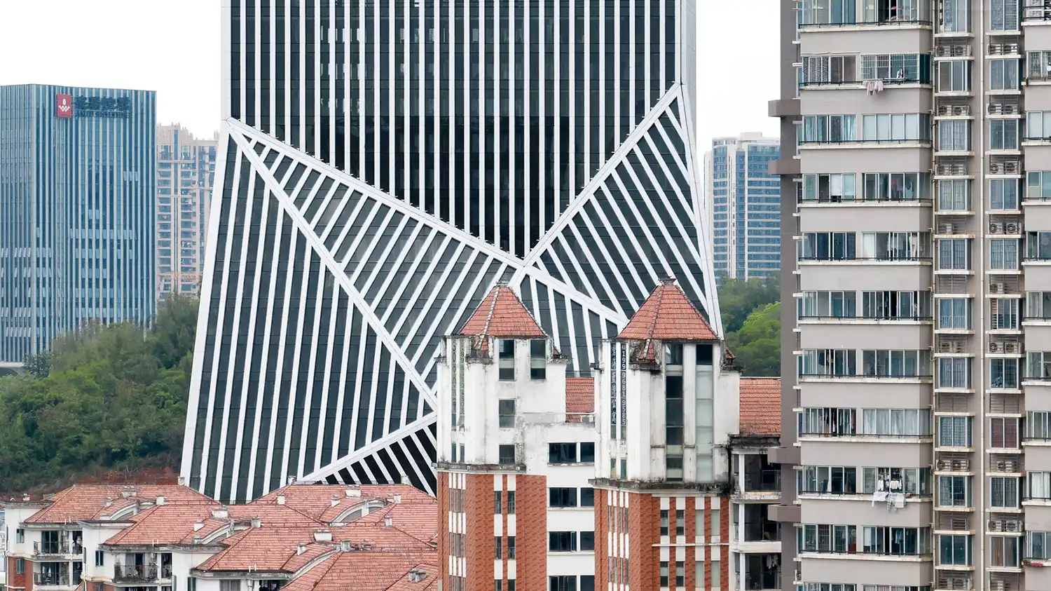 OMA Completes Sculptural JOMOO Headquarters as Ceramic-Inspired Landmark in Xiamen