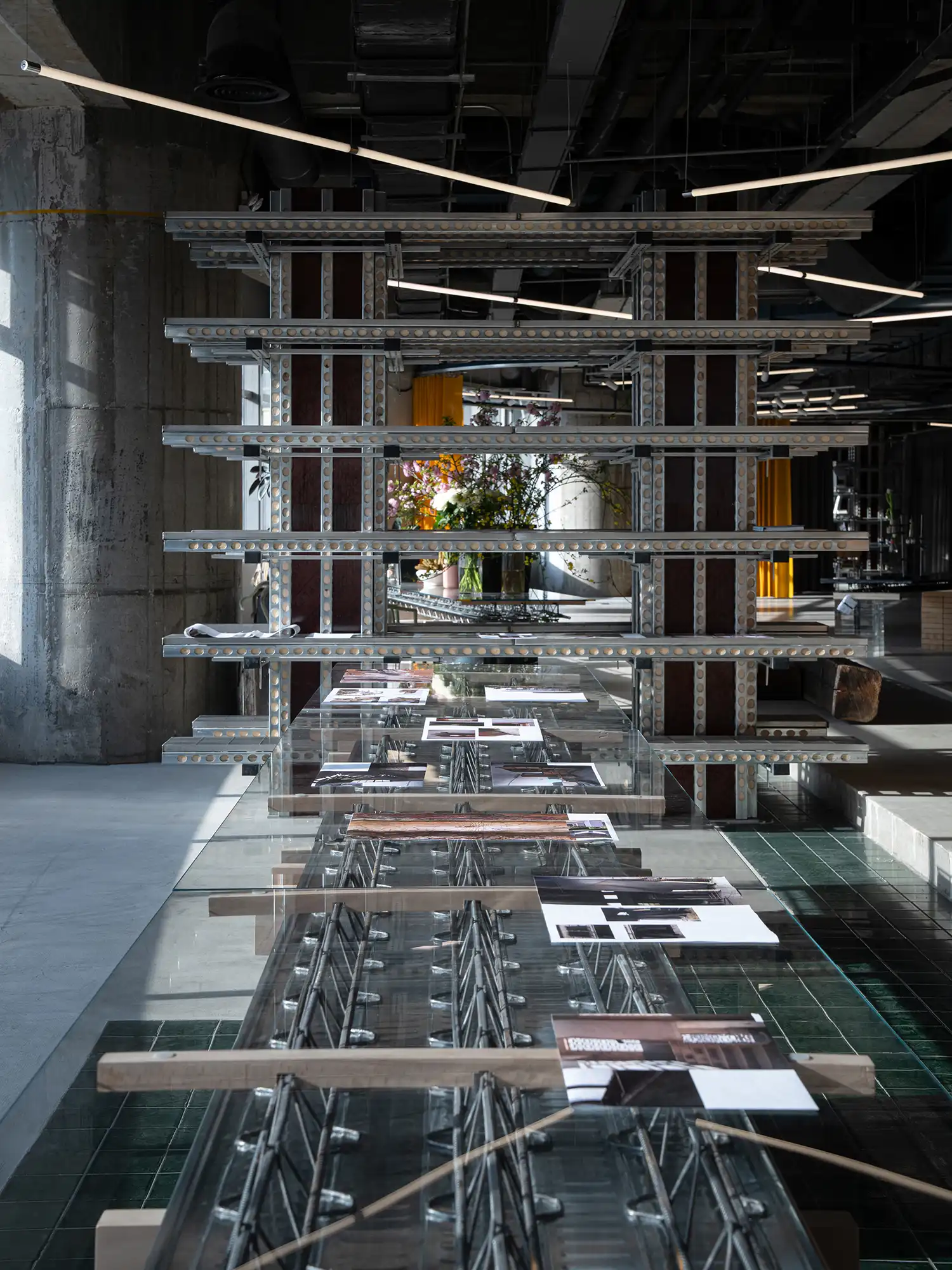 Shanghai 889GLO Art Space by SpActrum: Material Transformation & Consumerism Landscape
