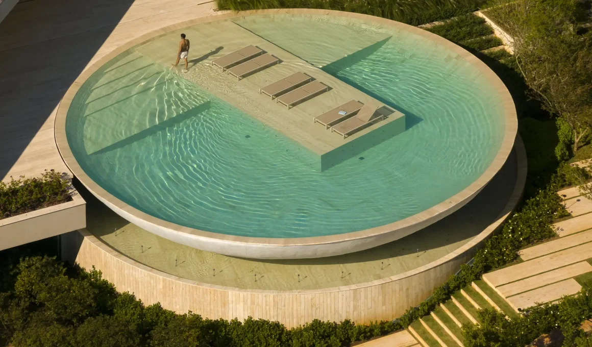 Villa Baro by Passarelli Arquitetos: A Sculptural Retreat in Brazil’s Highlands