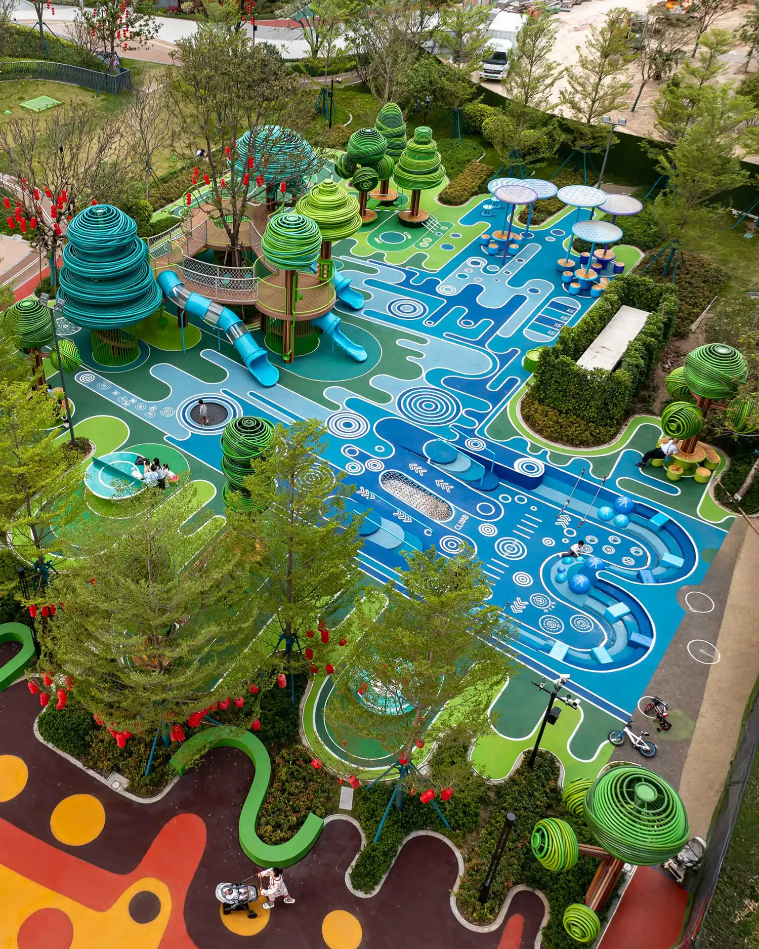 Wired Scape by 100architects: Guangzhou’s Futuristic Playscape