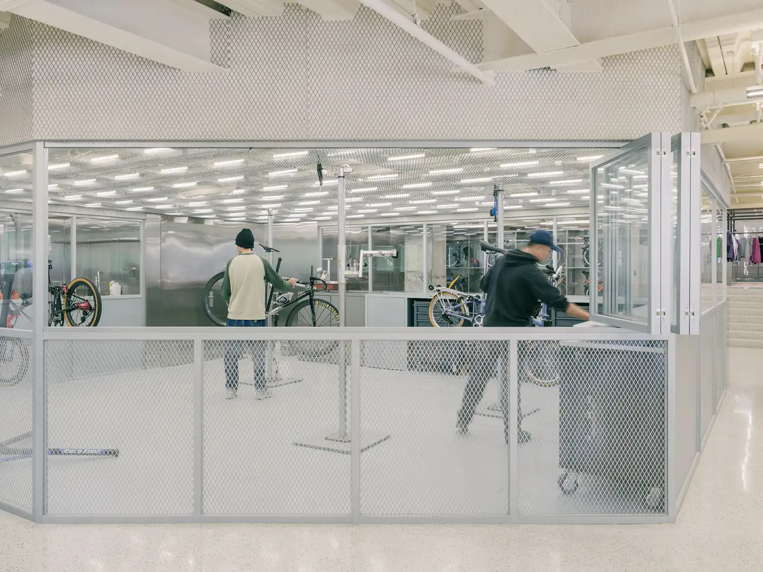 AITASHOP Beijing: Yatofu-Designed Cycling Flagship | Industrial Design