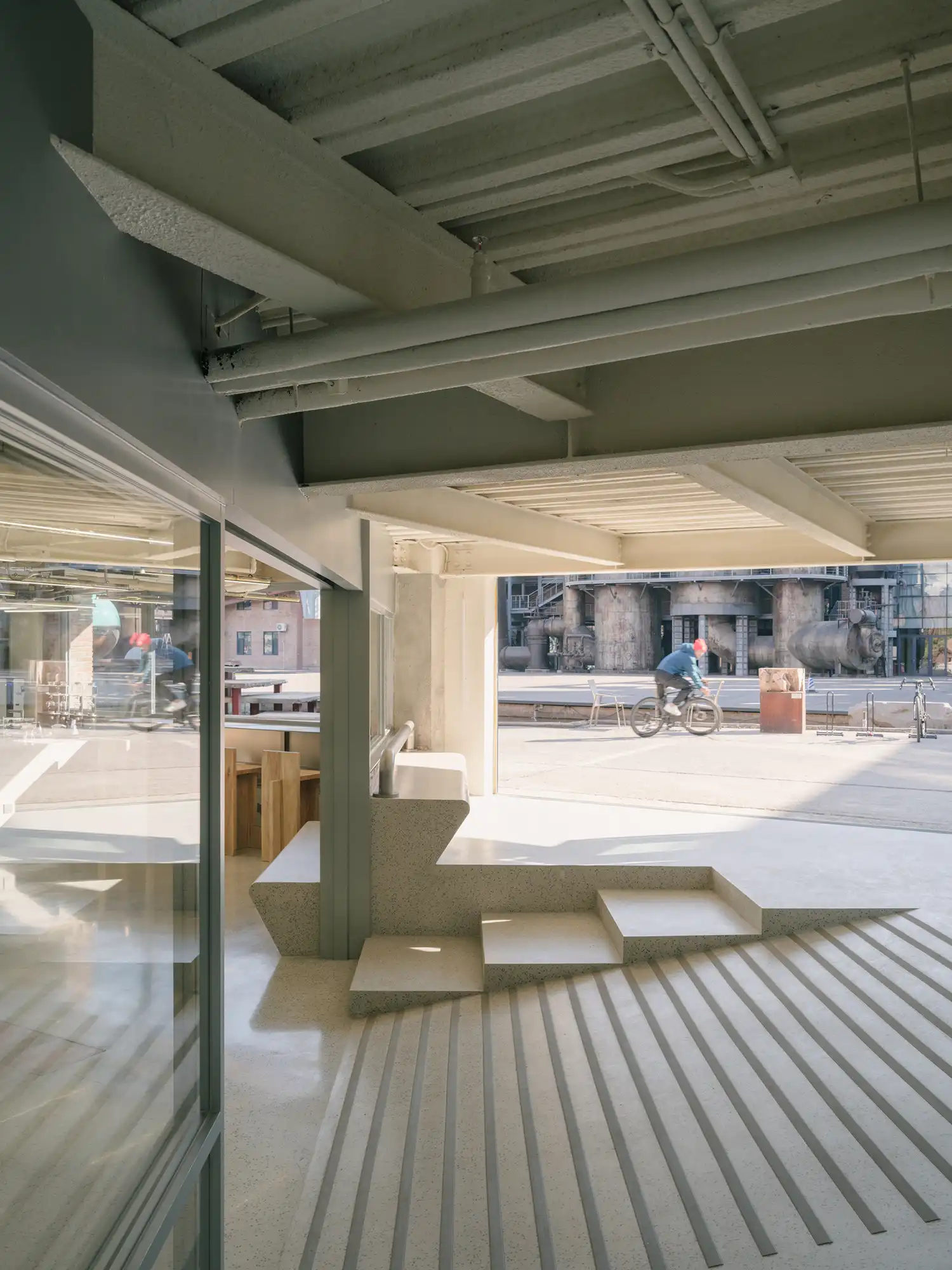 AITASHOP Beijing: Yatofu-Designed Cycling Flagship | Industrial Design