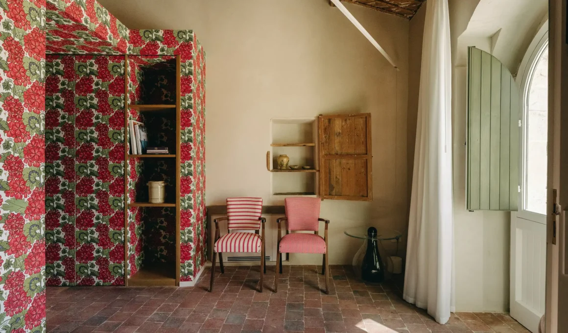 Braccialieri Resort: luxury boutique hotel nestled in centuries-old olive groves, Val di Noto, Sicily. Sustainable design by Alessandro Enriquez.