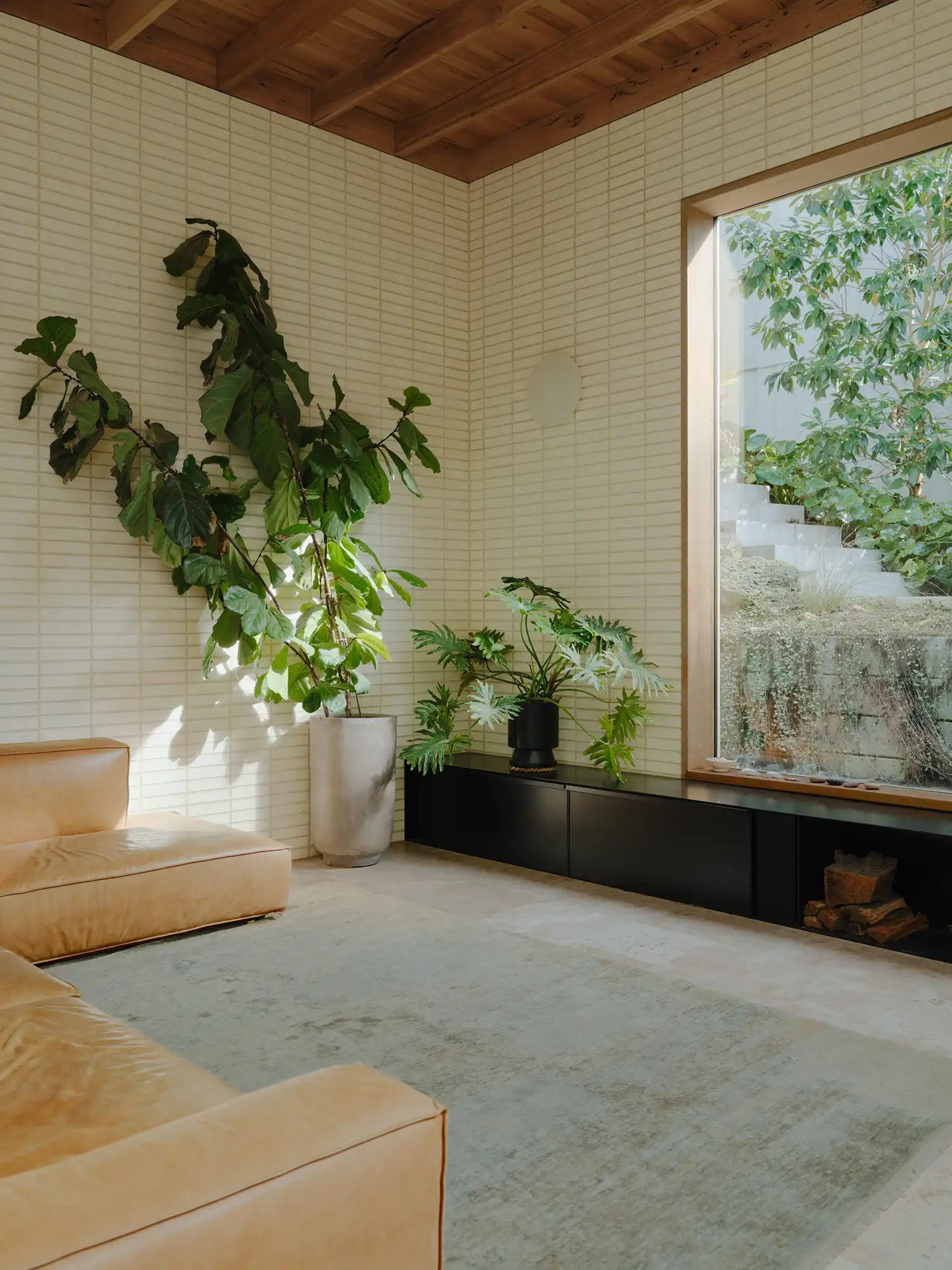 Coil House Melbourne: Karen Abernethy's Heritage Modernist Extension