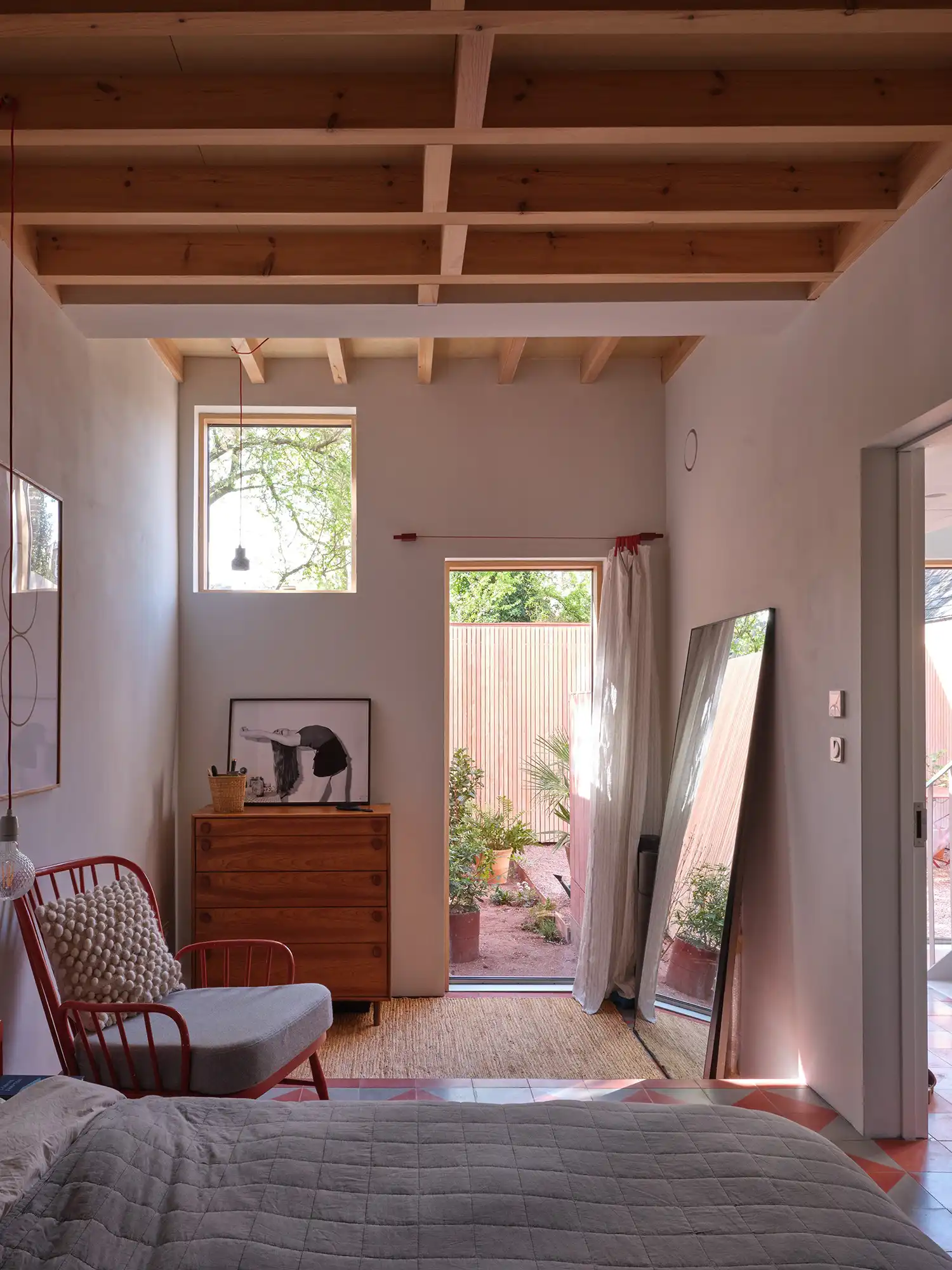 Twin House London: Graeme Williamson’s Upside-Down Flexible Family Home