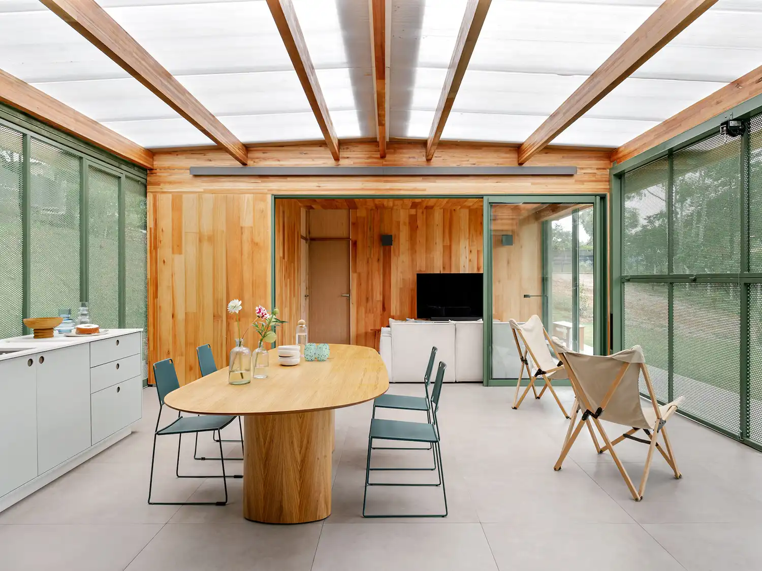 House in Piedade: Nitsche Arquitetos’ Sustainable CLT Retreat