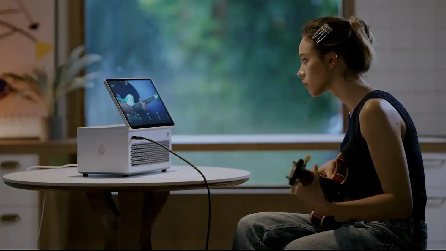 Lava Studio Review: Carbon Fiber Guitar & Portable Music Studio