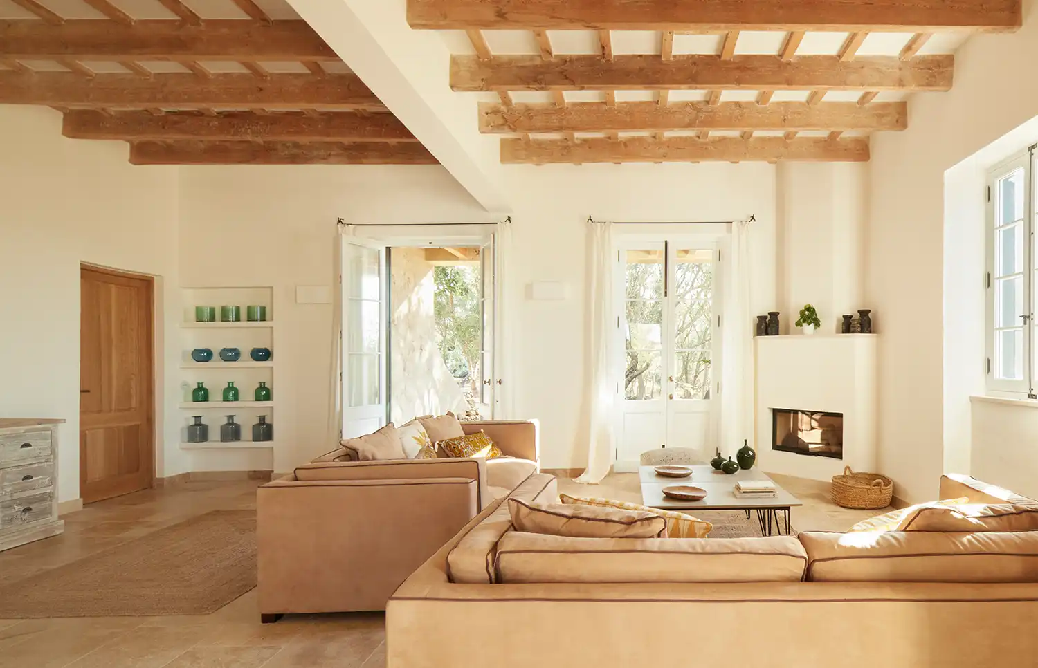 Menorca’s Silent Language: Where Stone Whispers and Gardens Breathe