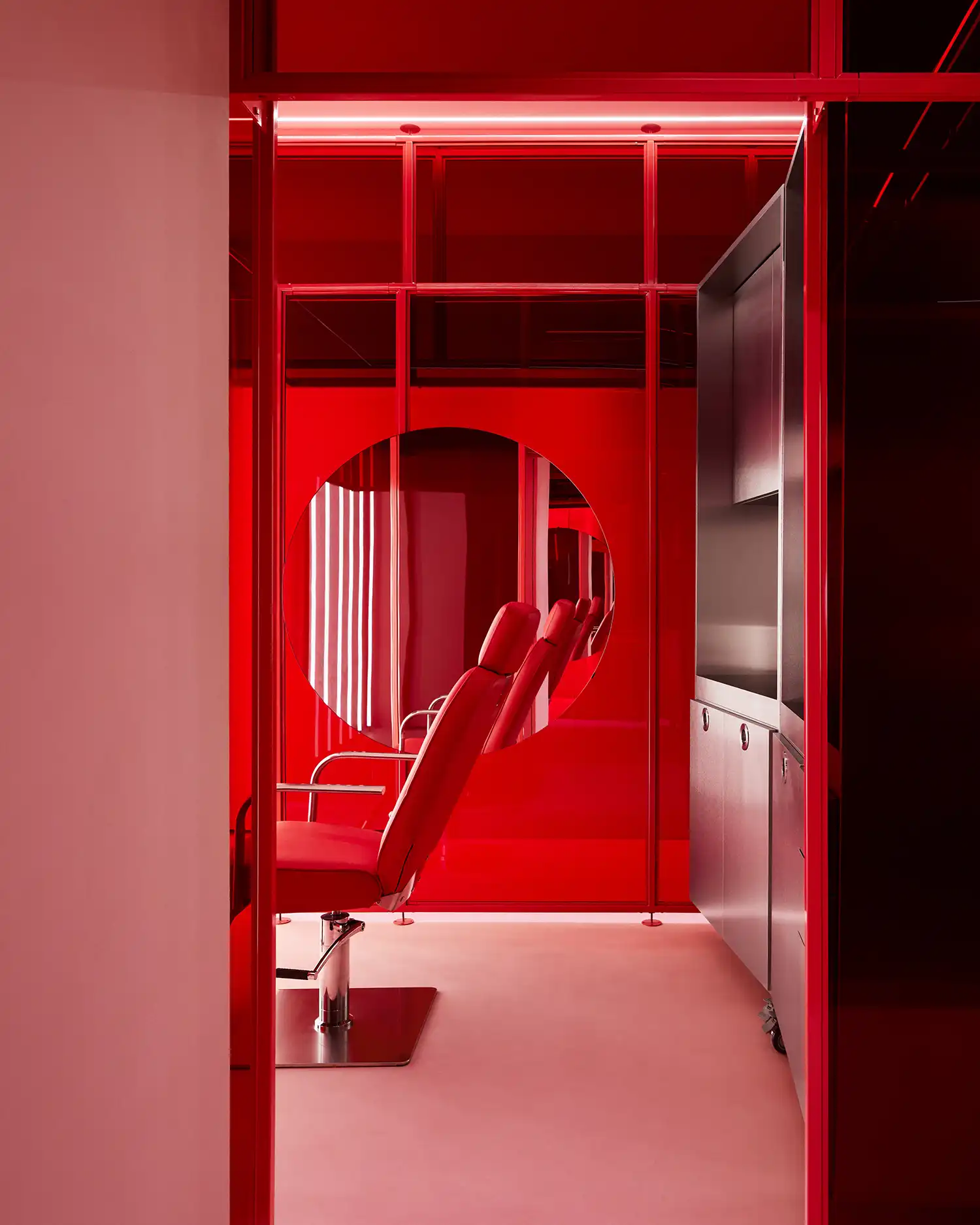POUTx Toronto: Studio Author’s Futuristic Injectables Clinic Design