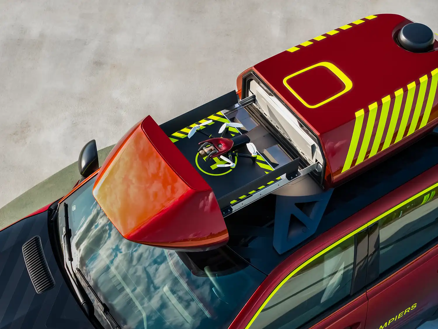 Renault Vision 4RESCUE: Electric Emergency Vehicle by Software République