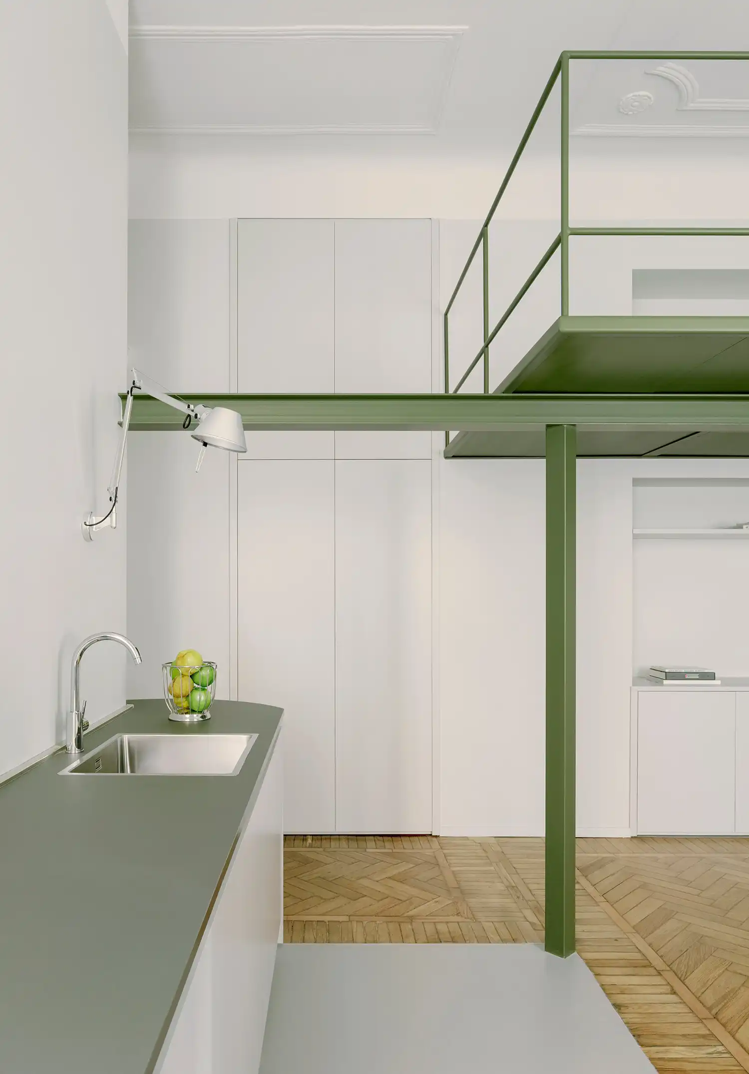 SOLUM Studio’s Milan Apartment: Lightweight Mezzanine in Historic Renovation