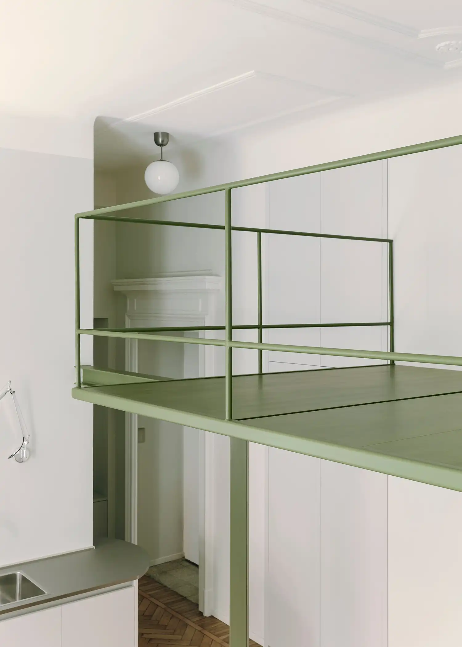 SOLUM Studio’s Milan Apartment: Lightweight Mezzanine in Historic Renovation