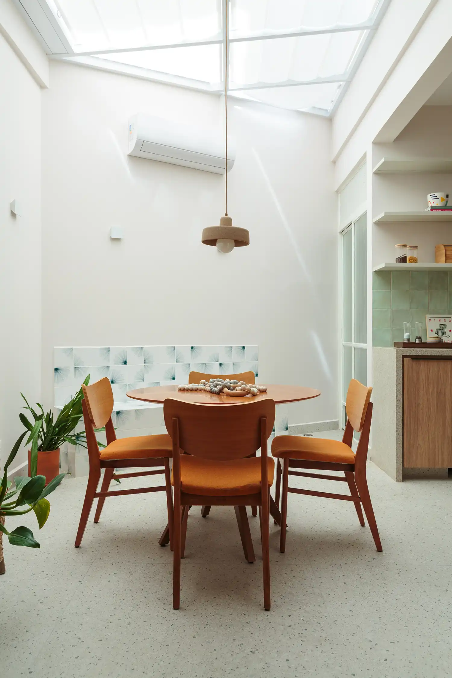 DD Apartment Renovation by Estúdio Maré | Contemporary São Paulo Interior Design 