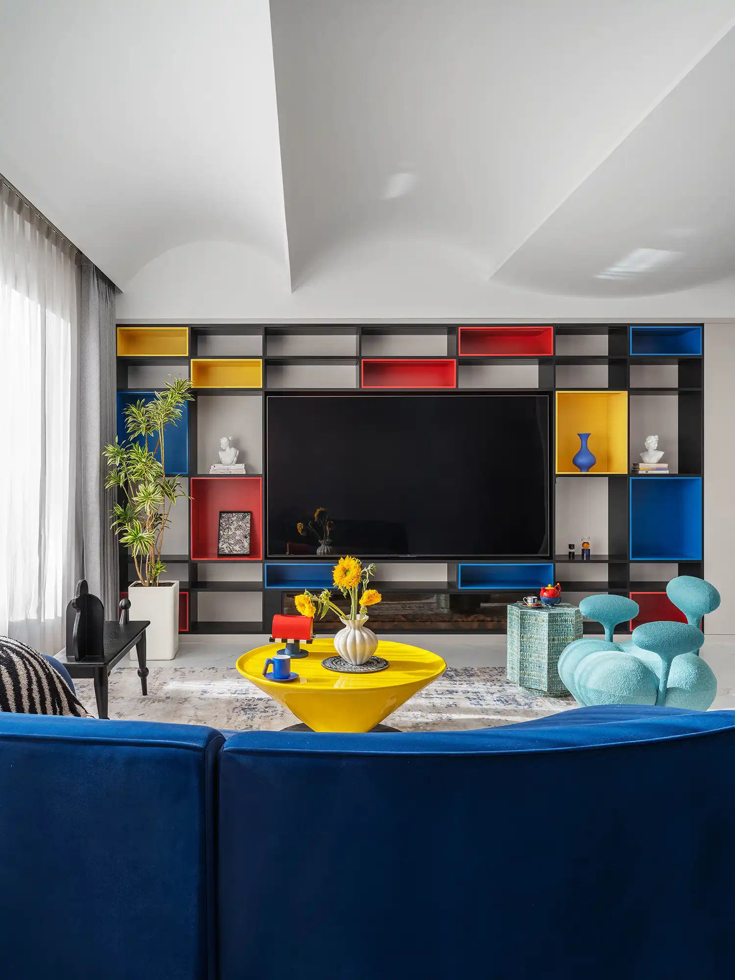 Mondrian Palette Residence by Xia Fu | Shangceng Design | Art-Inspired Beijing Home