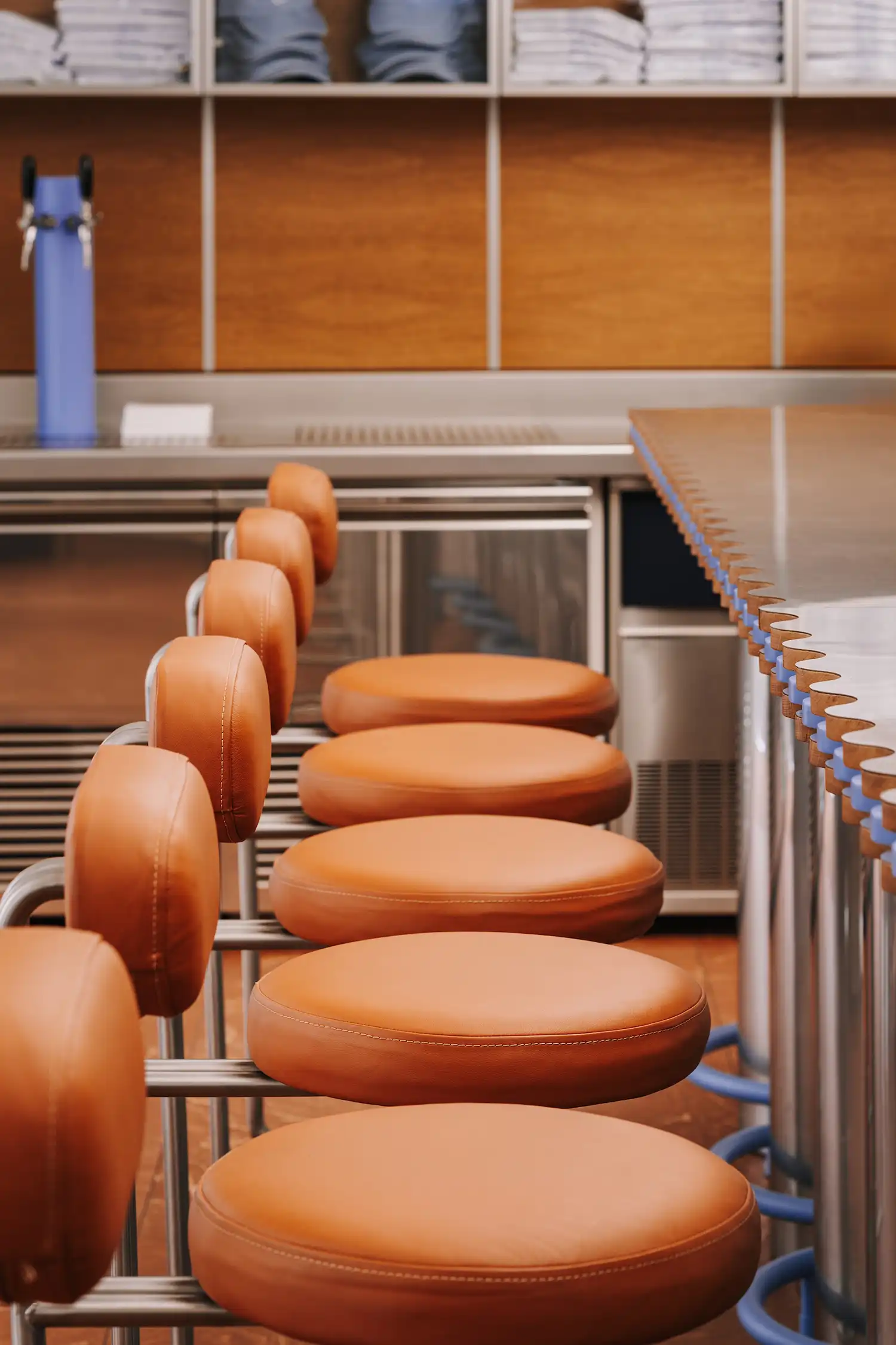 PLUTO Smash Burger Restaurant Interior Design in Wrocław by Znamy Się 