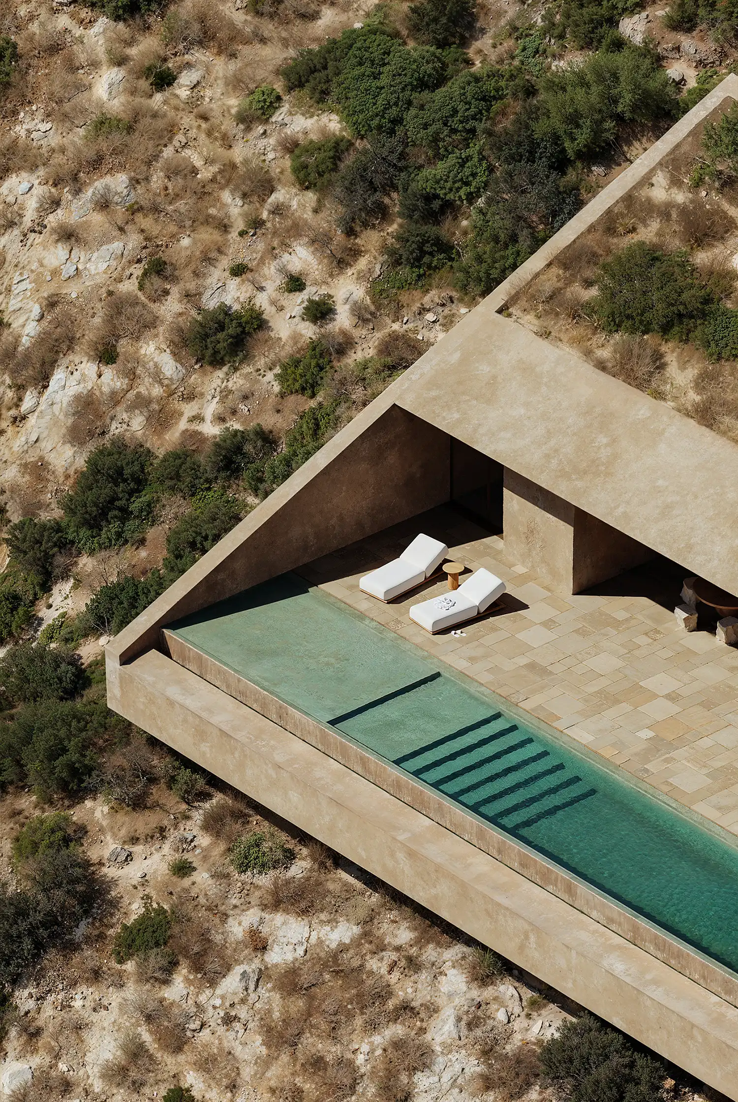 Signature Villa: Oppenheim Architecture's Concrete Masterpiece on the Albanian Coast