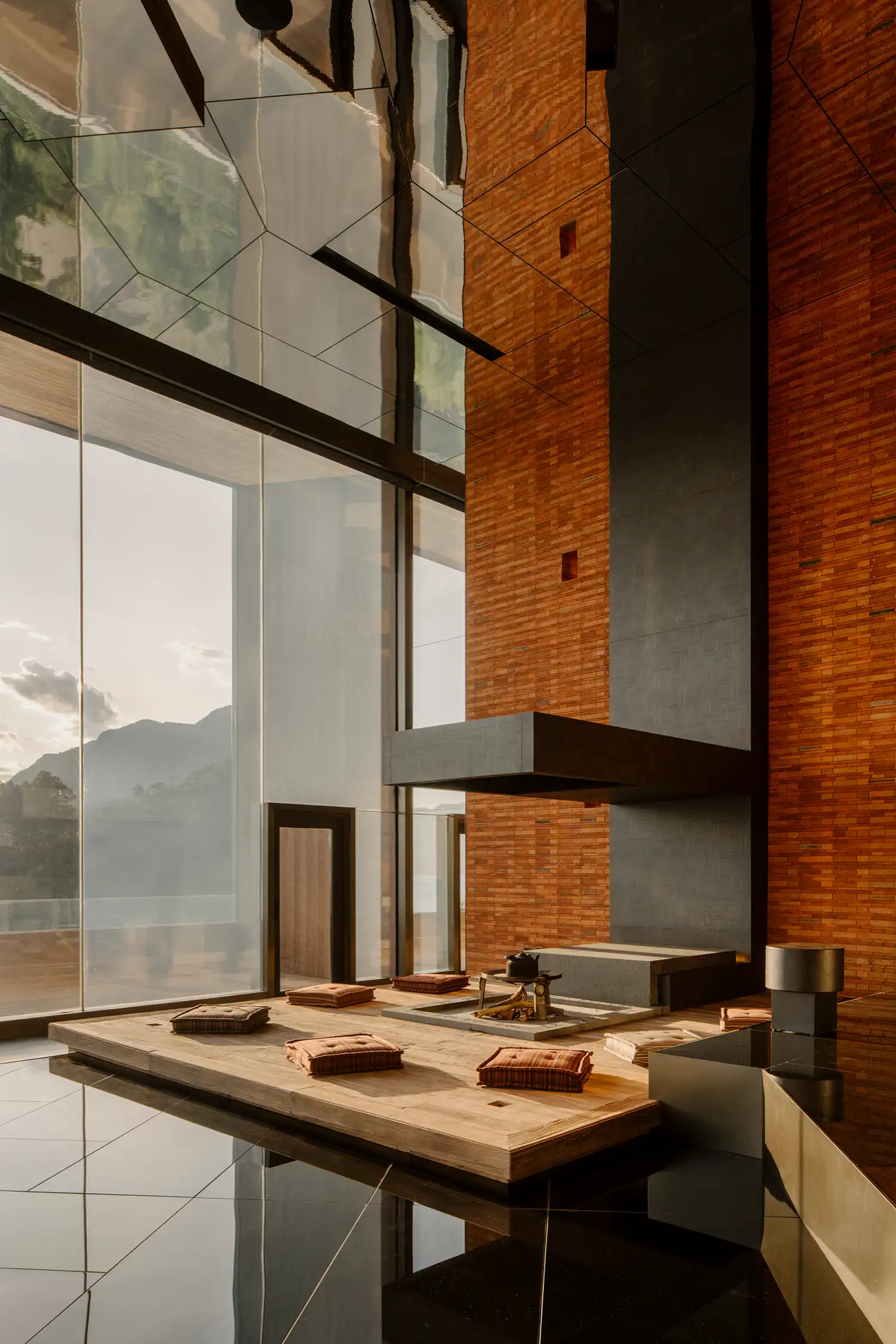 The ArcadiaPlace Lugu Lake: Fusion of Mosuo Culture, Luxury Design & Sustainable Architecture