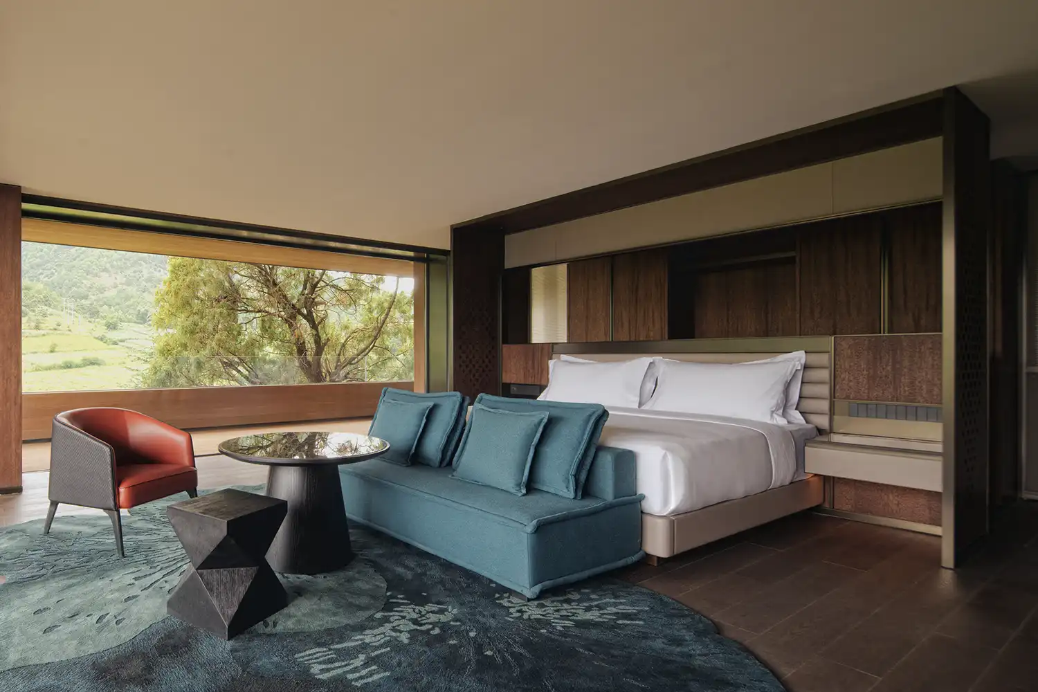 The ArcadiaPlace Lugu Lake: Fusion of Mosuo Culture, Luxury Design & Sustainable Architecture