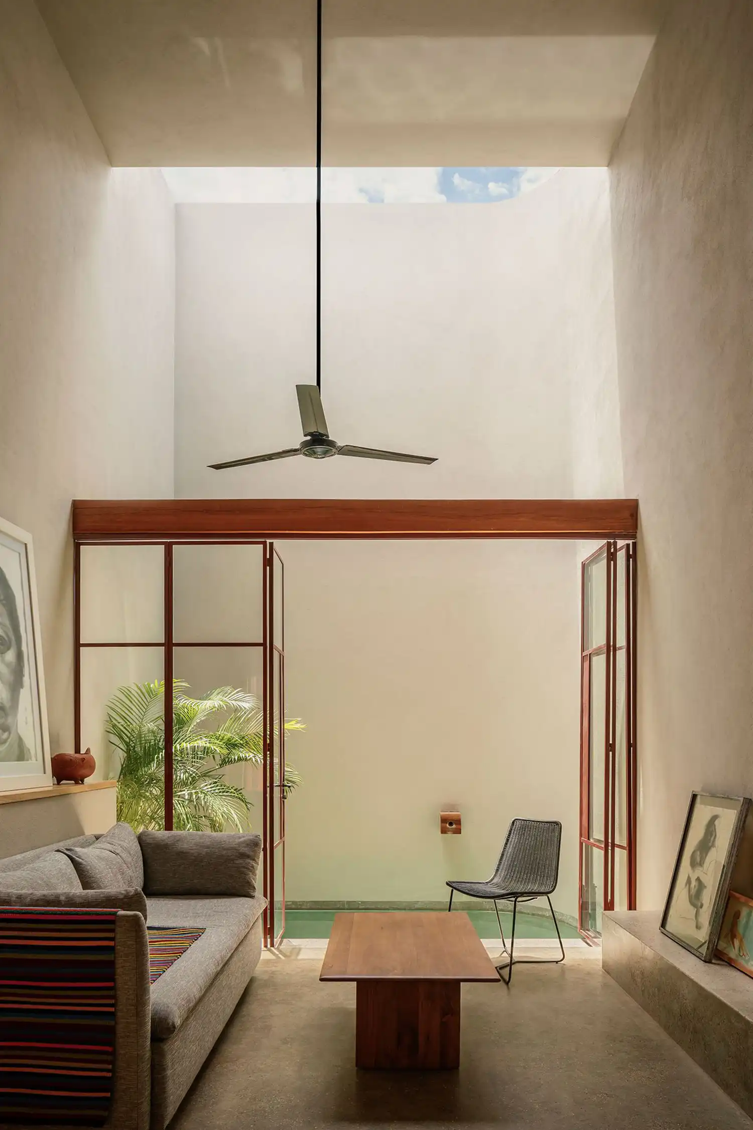 Casa Roja by Ángel García: Contemporary Mexican Architecture in Huatulco