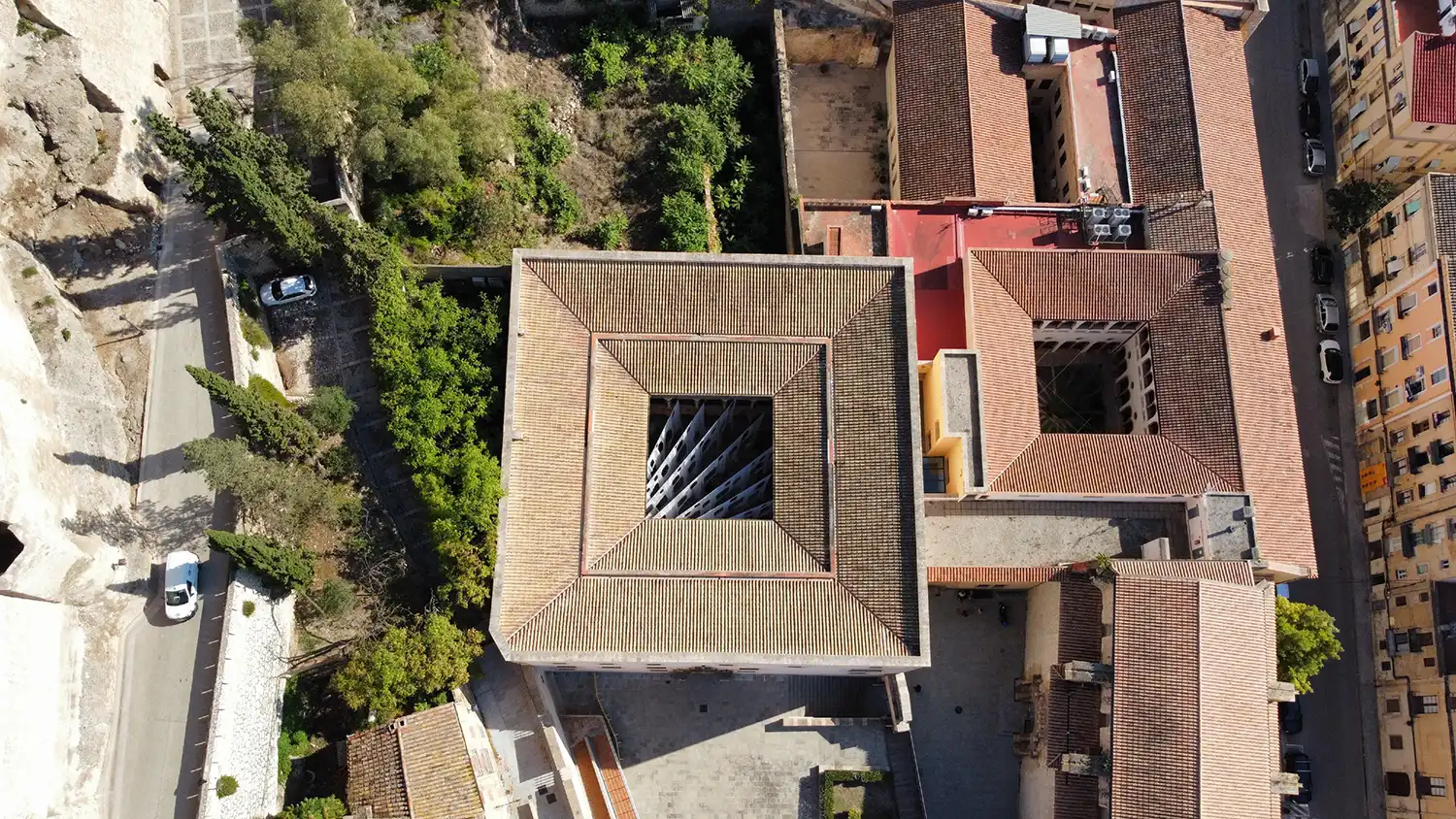 mbrales de Ensueño: Else’s Translucent Art Installation in Tortosa, Spain