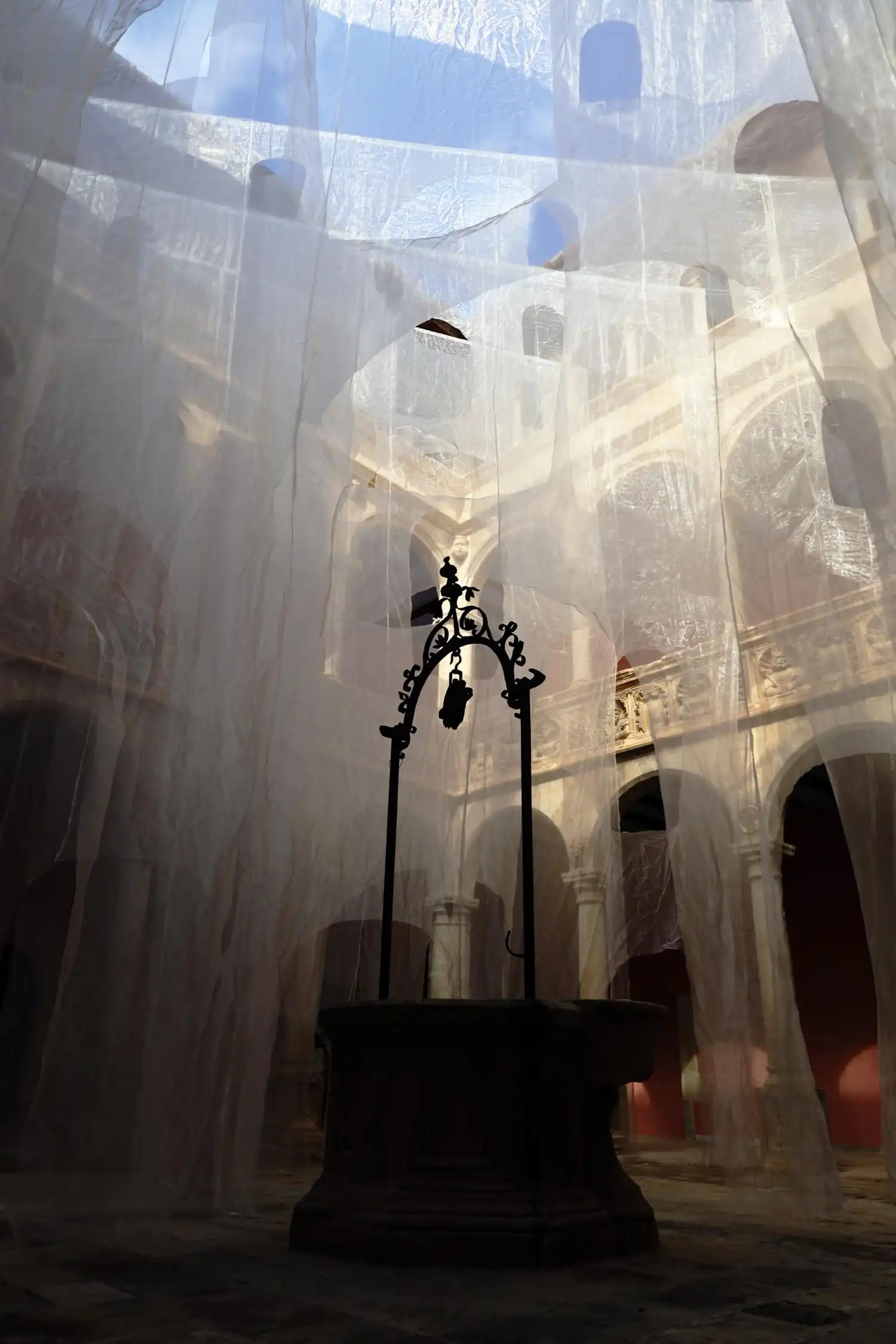 mbrales de Ensueño: Else’s Translucent Art Installation in Tortosa, Spain