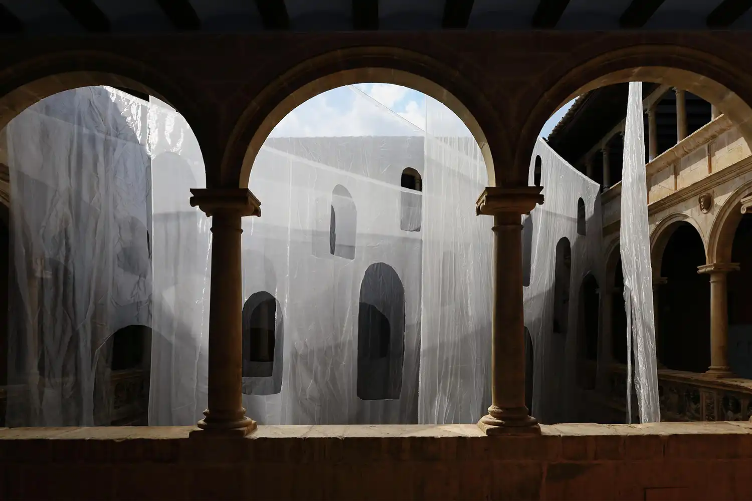 mbrales de Ensueño: Else’s Translucent Art Installation in Tortosa, Spain