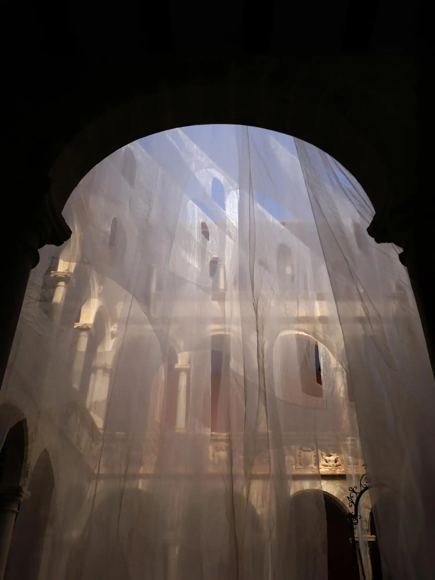 mbrales de Ensueño: Else’s Translucent Art Installation in Tortosa, Spain