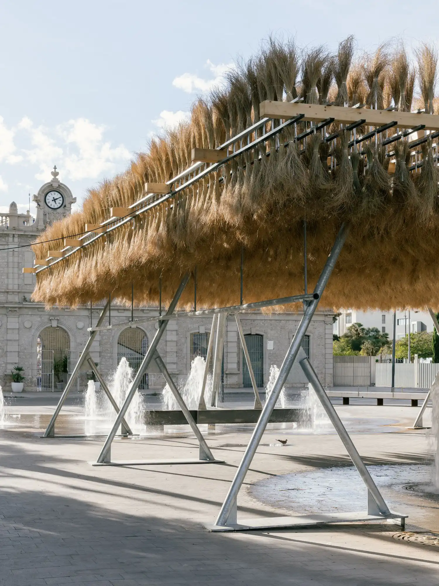 Espartal Pavilion: ELE Arkitektura & GA Estudio Weave Esparto Grass for Temporary Installation in Alicante