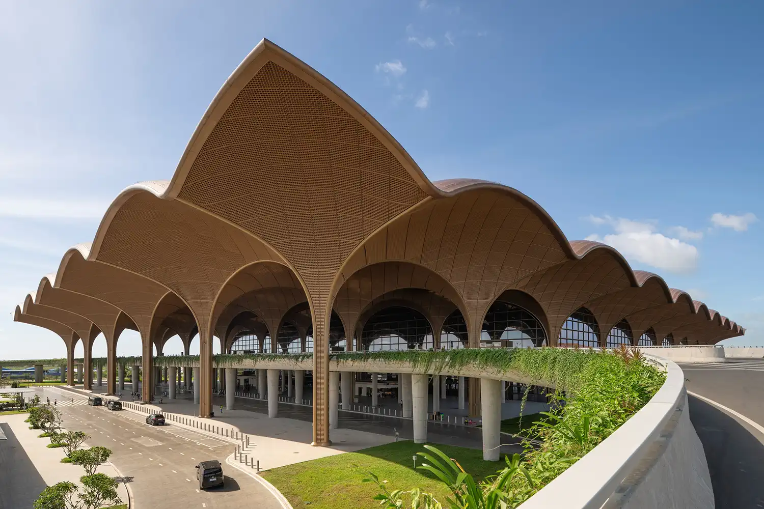 Foster + Partners’ Techno Airport: The Greenest in Phnom Penh