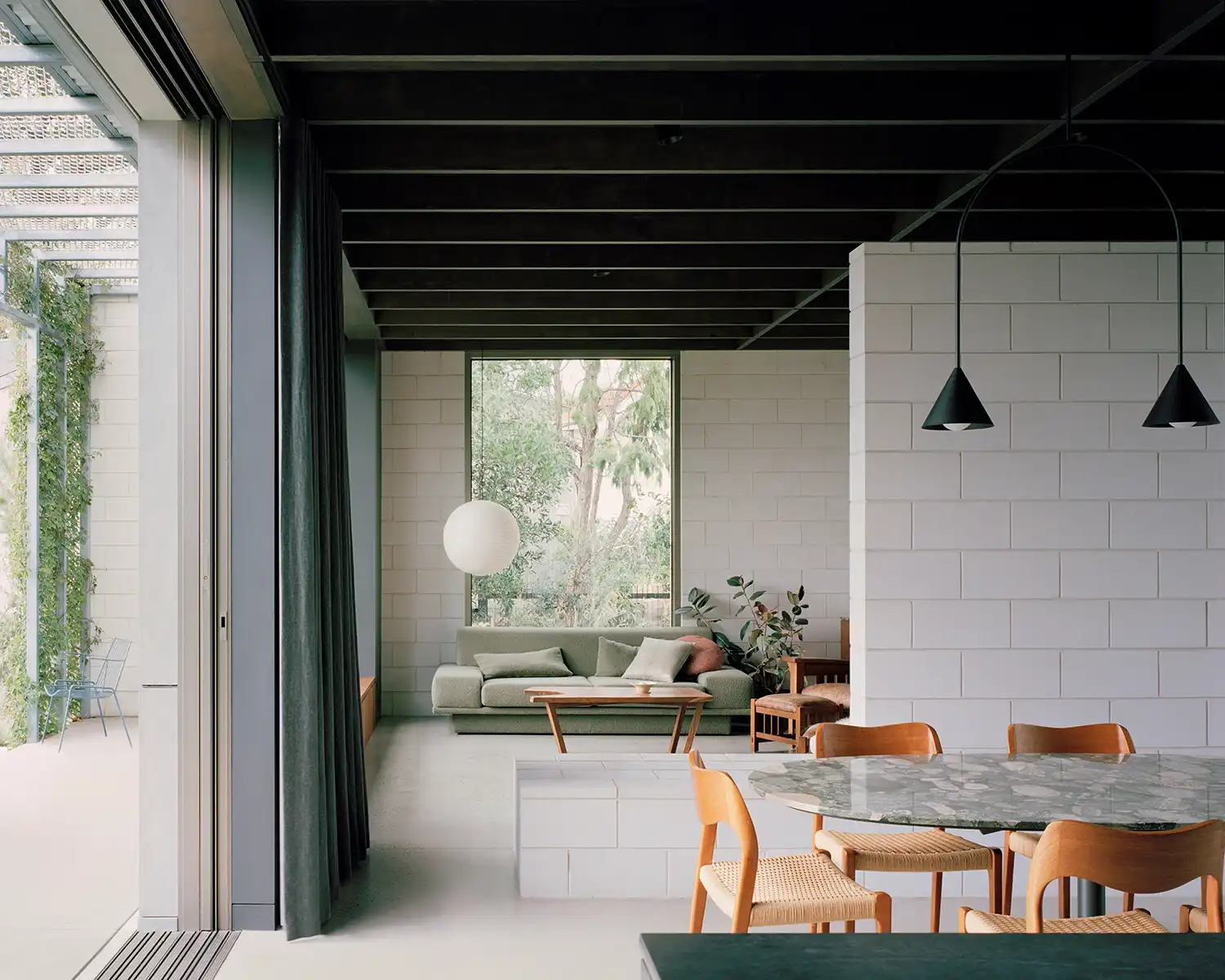 Studio Bright's Hedge and Arbour House in Melbourne