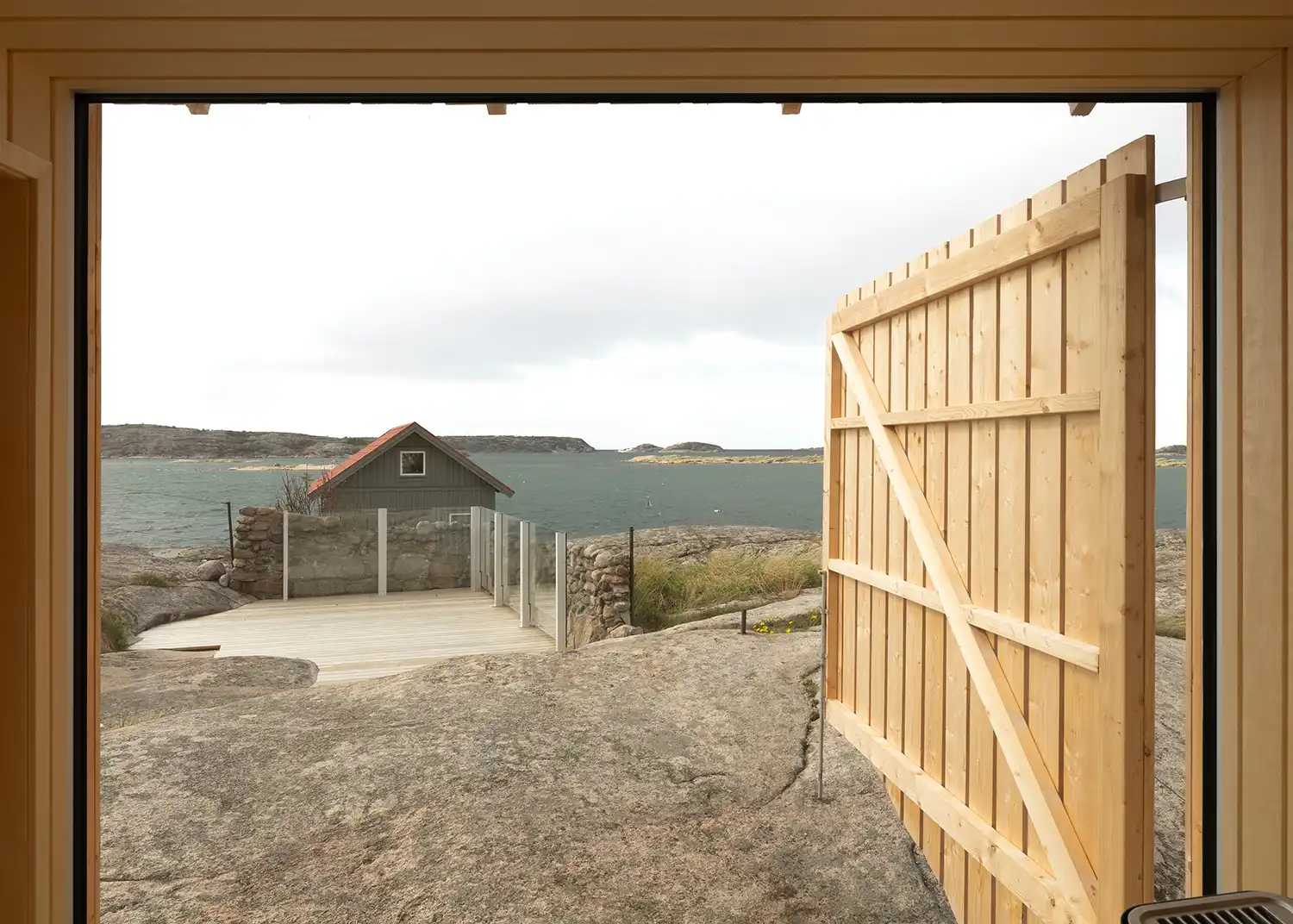 Sauna Sövall: HelgessonGonzaga's Sustainable Coastal Design