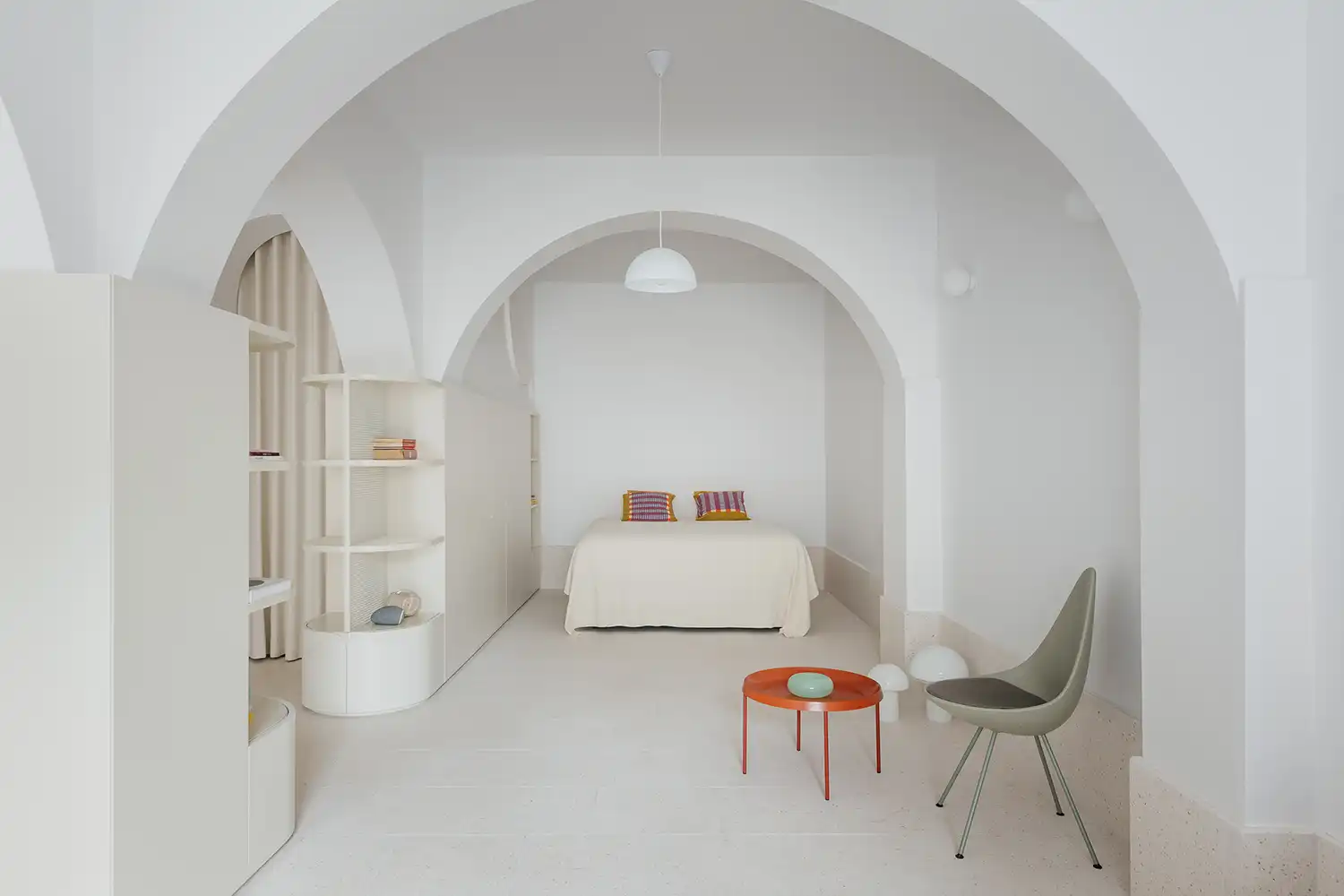 Aurora Arquitectos Reimagines Lisbon’s Gaioleiro Semi-Basement