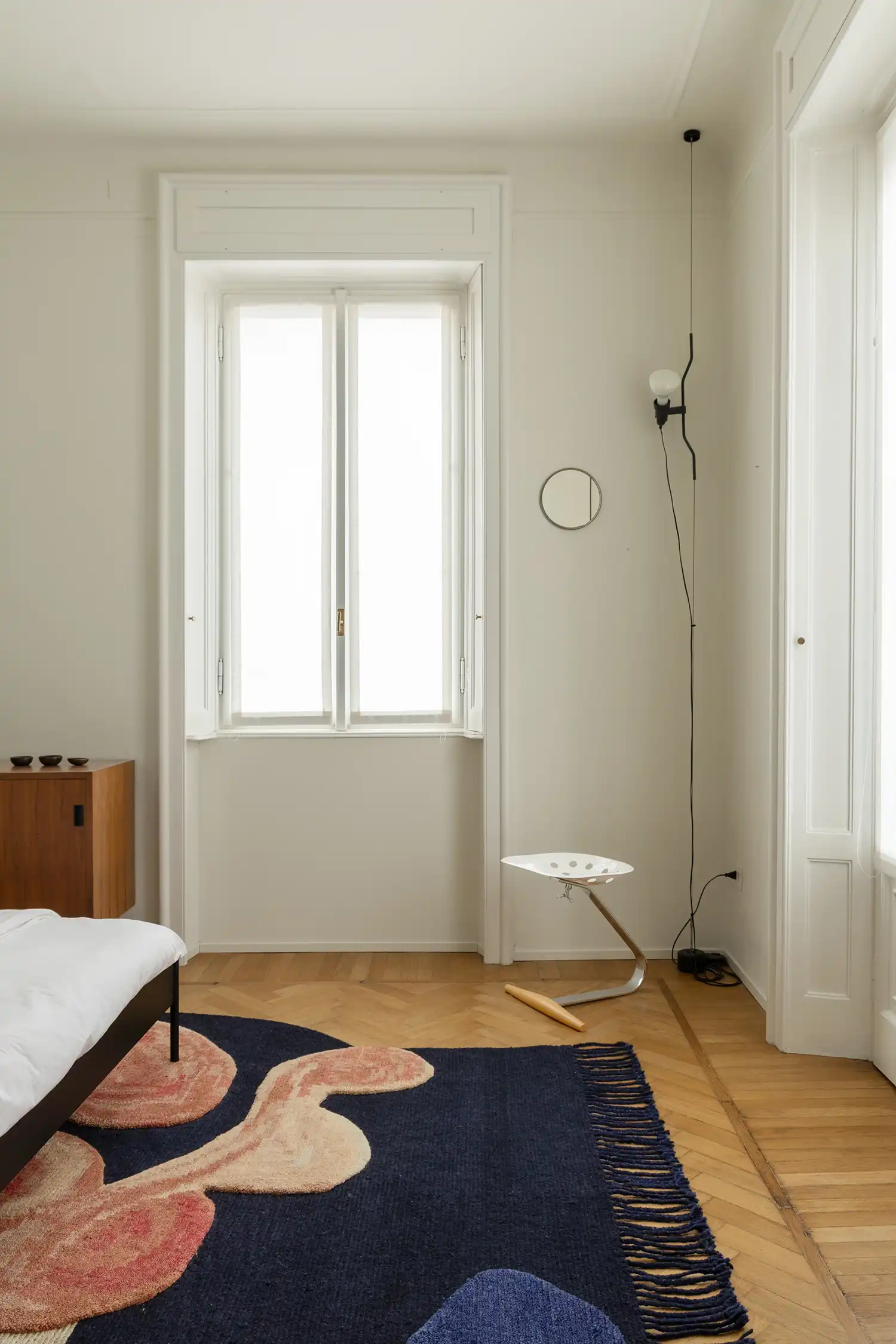 Pale Apartment Milan: Atelierzero Blends Terrazzo & 20th-Century Design