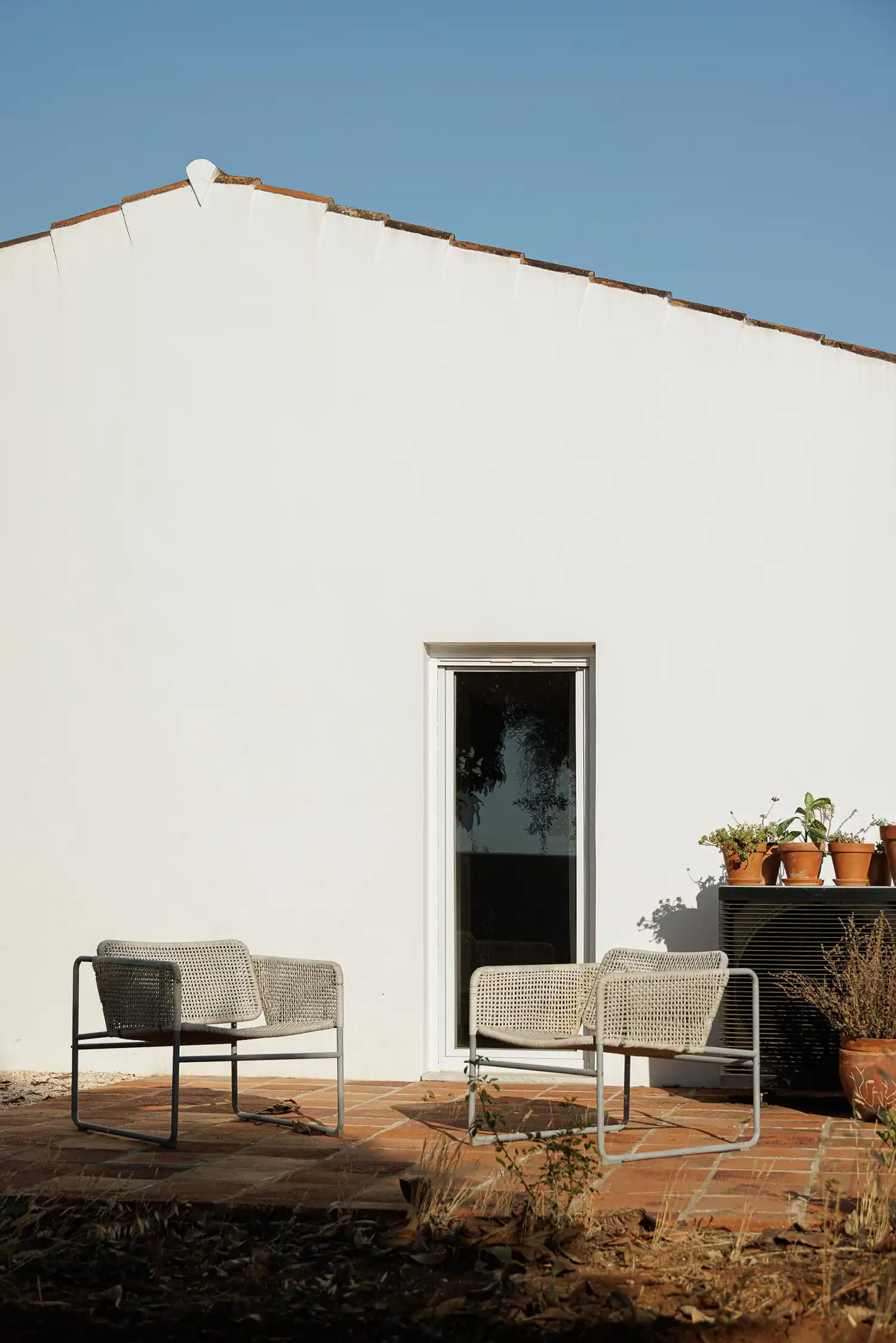 MONTE DO DIVOR: Traditional House Restoration in Estremoz by Vasco Burnay Arquitectura